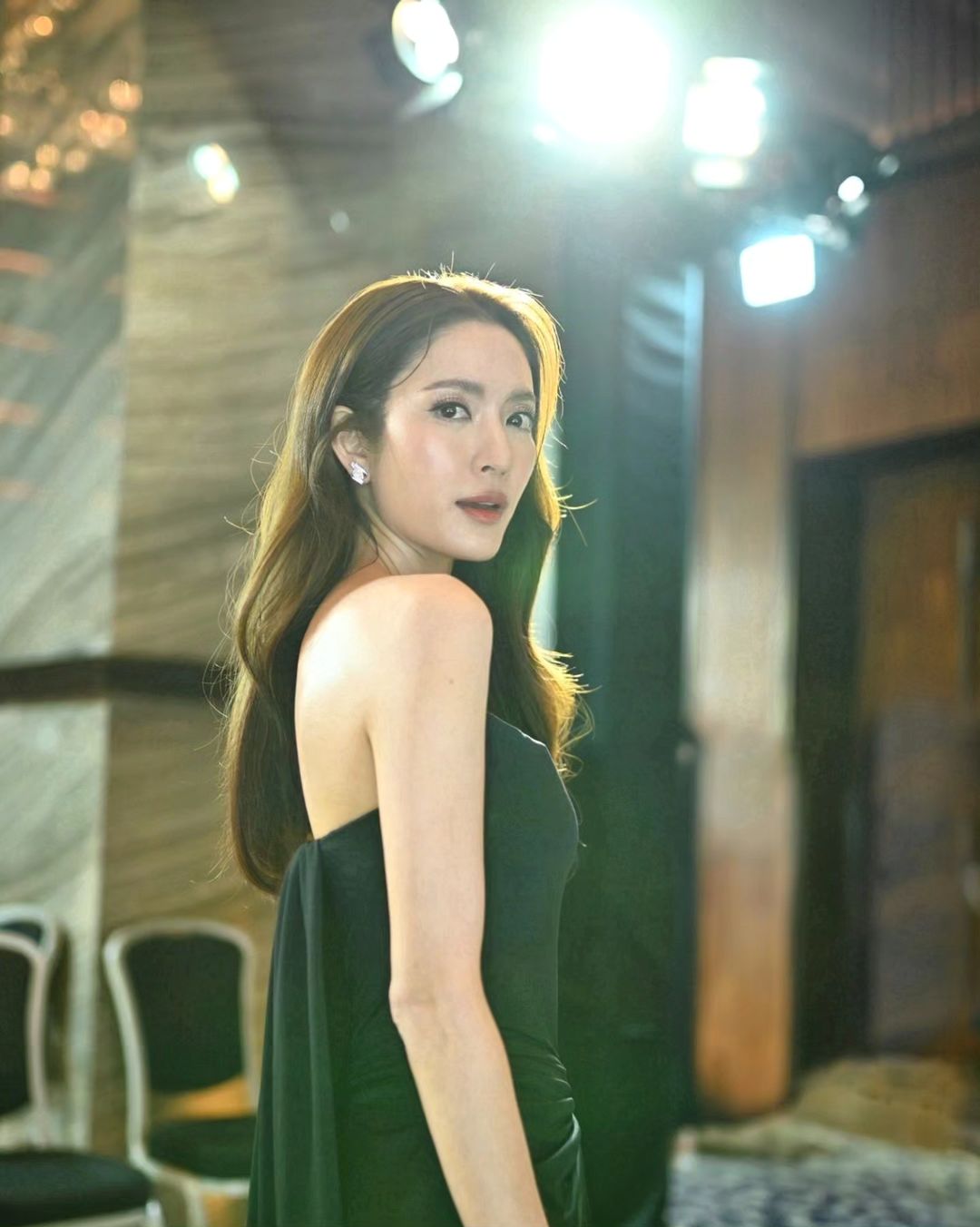 แอฟ - ทักษอร ภักดิ์สุขเจริญ