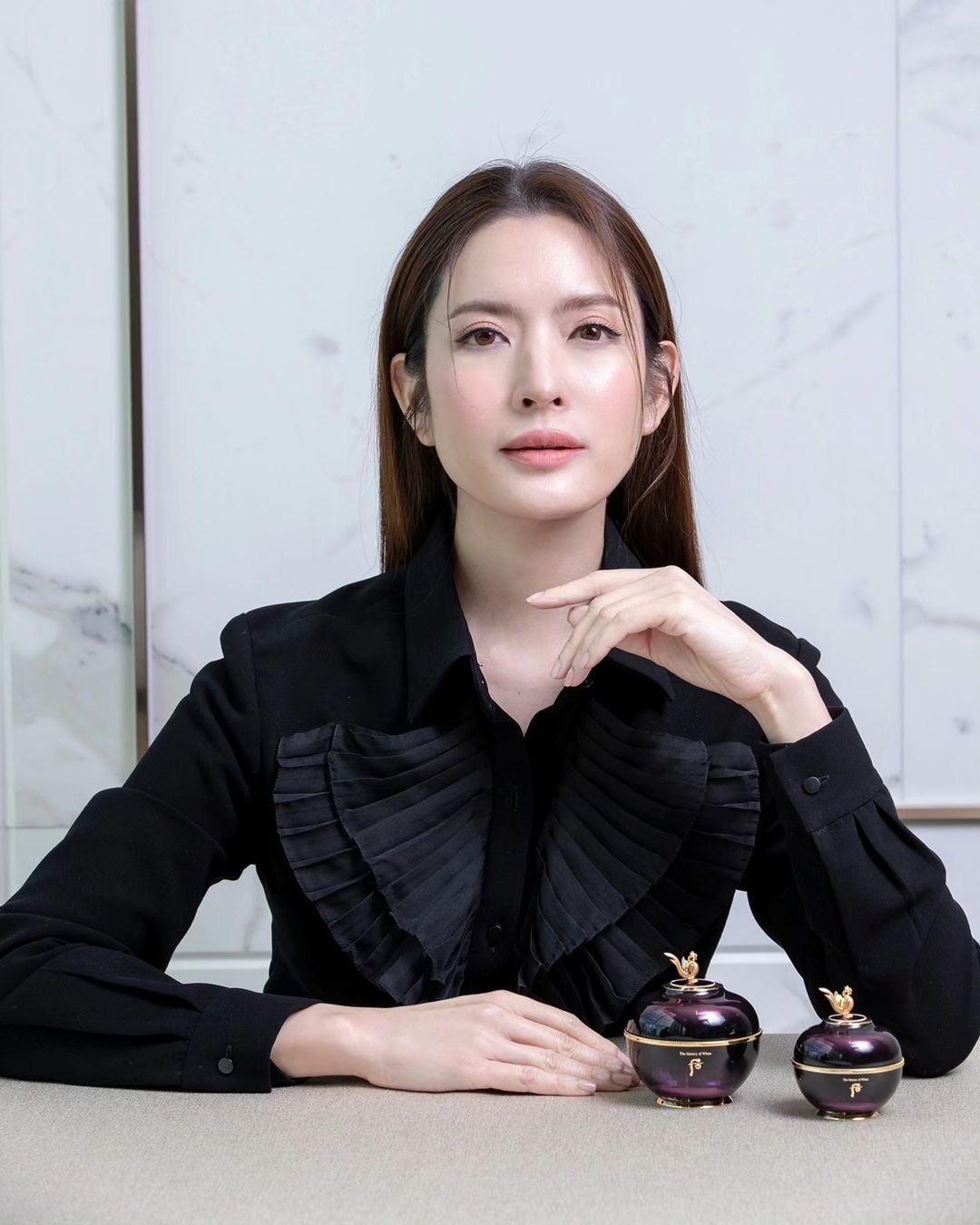 แอฟ - ทักษอร ภักดิ์สุขเจริญ