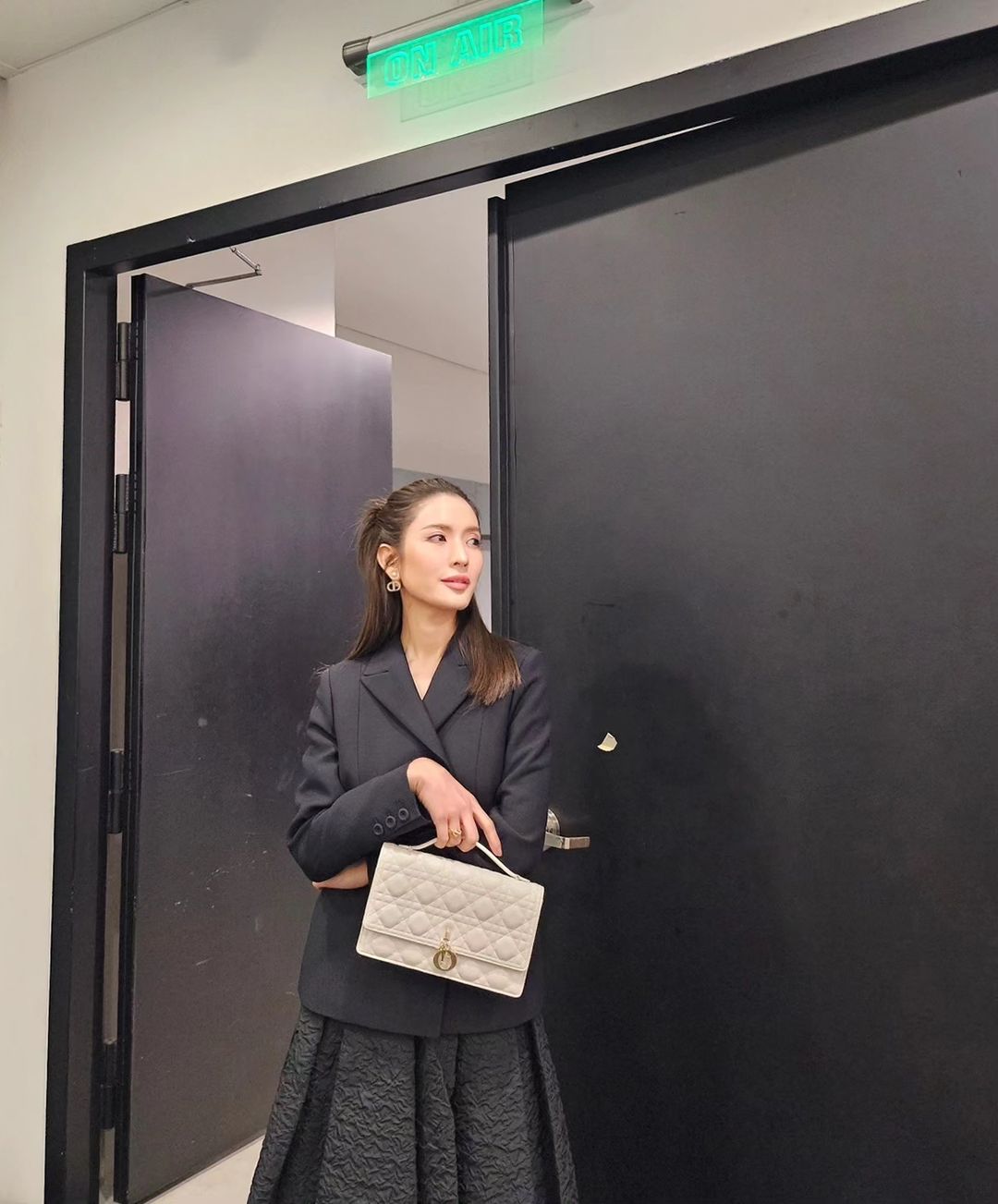 แอฟ - ทักษอร ภักดิ์สุขเจริญ
