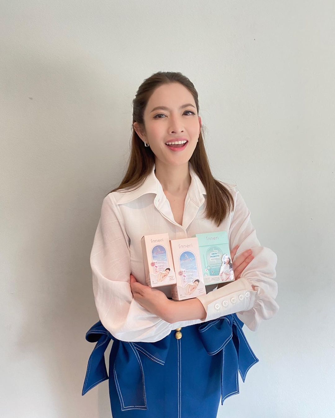 แอฟ - ทักษอร ภักดิ์สุขเจริญ