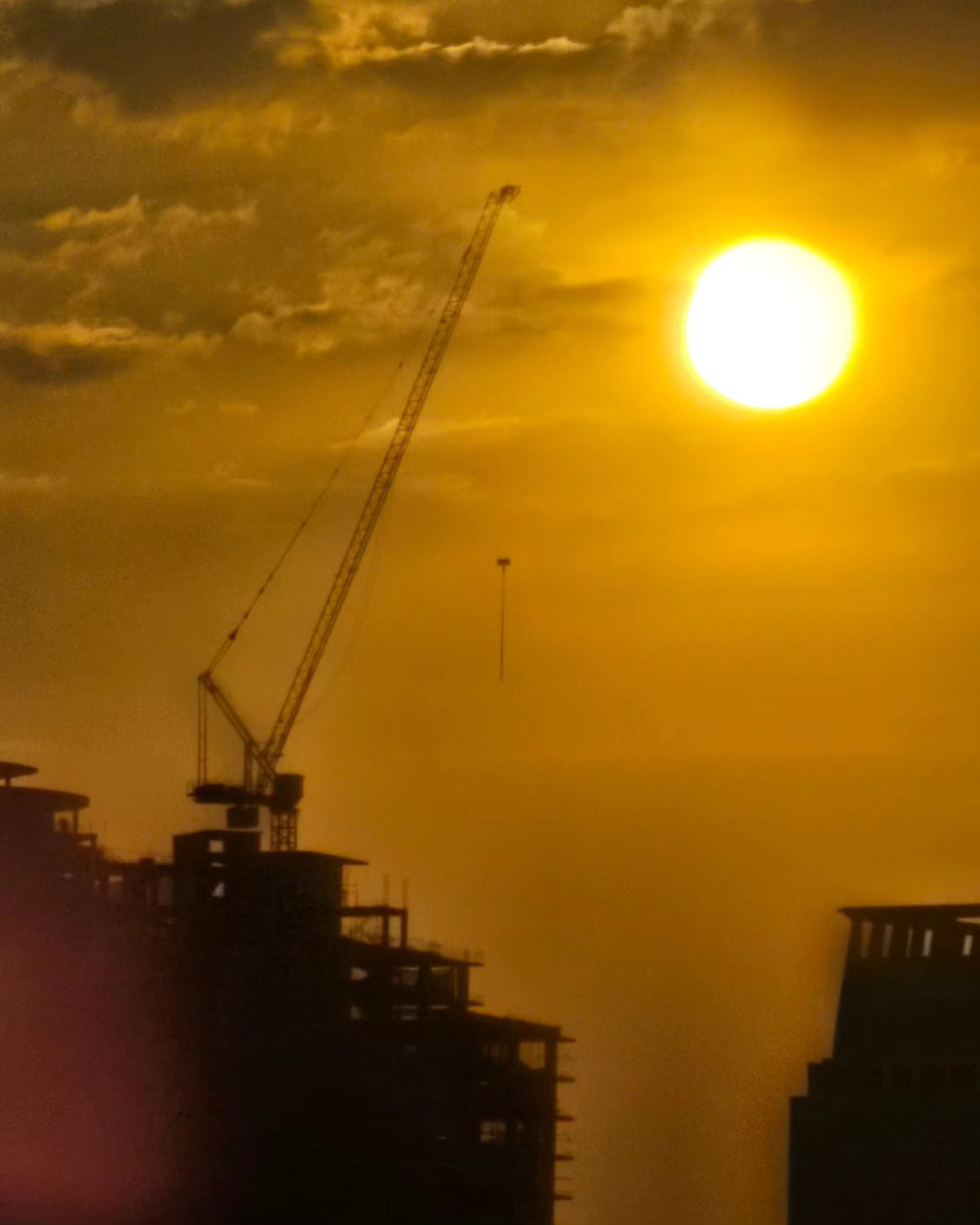 แอฟ - ทักษอร ภักดิ์สุขเจริญ