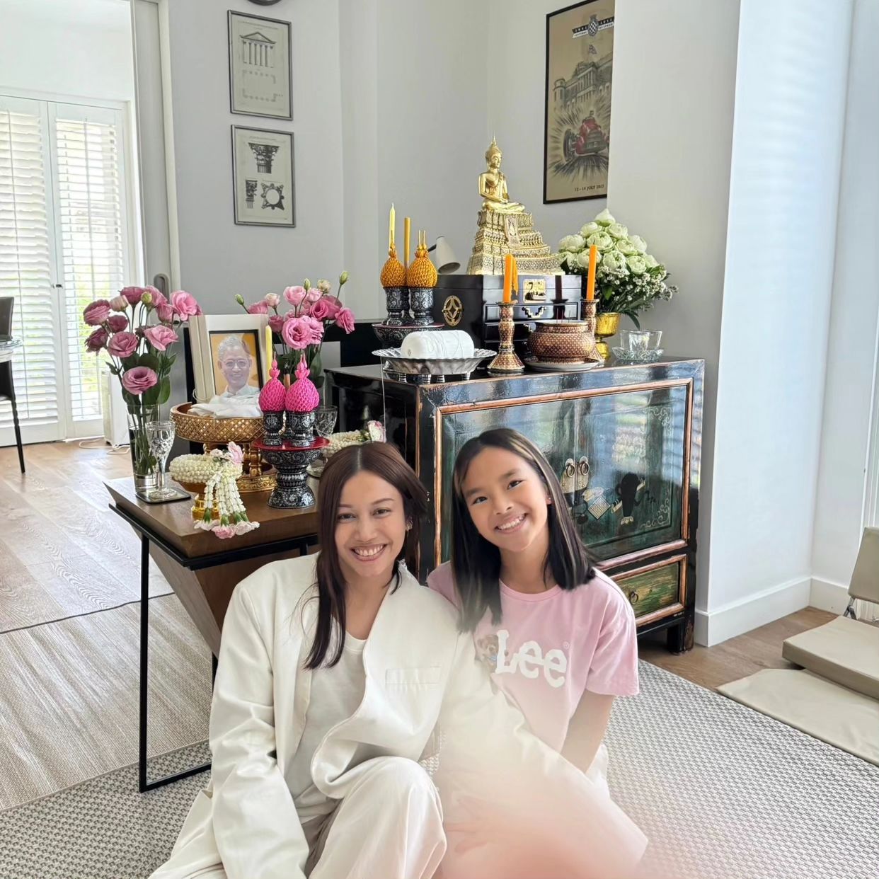 แอฟ - ทักษอร ภักดิ์สุขเจริญ