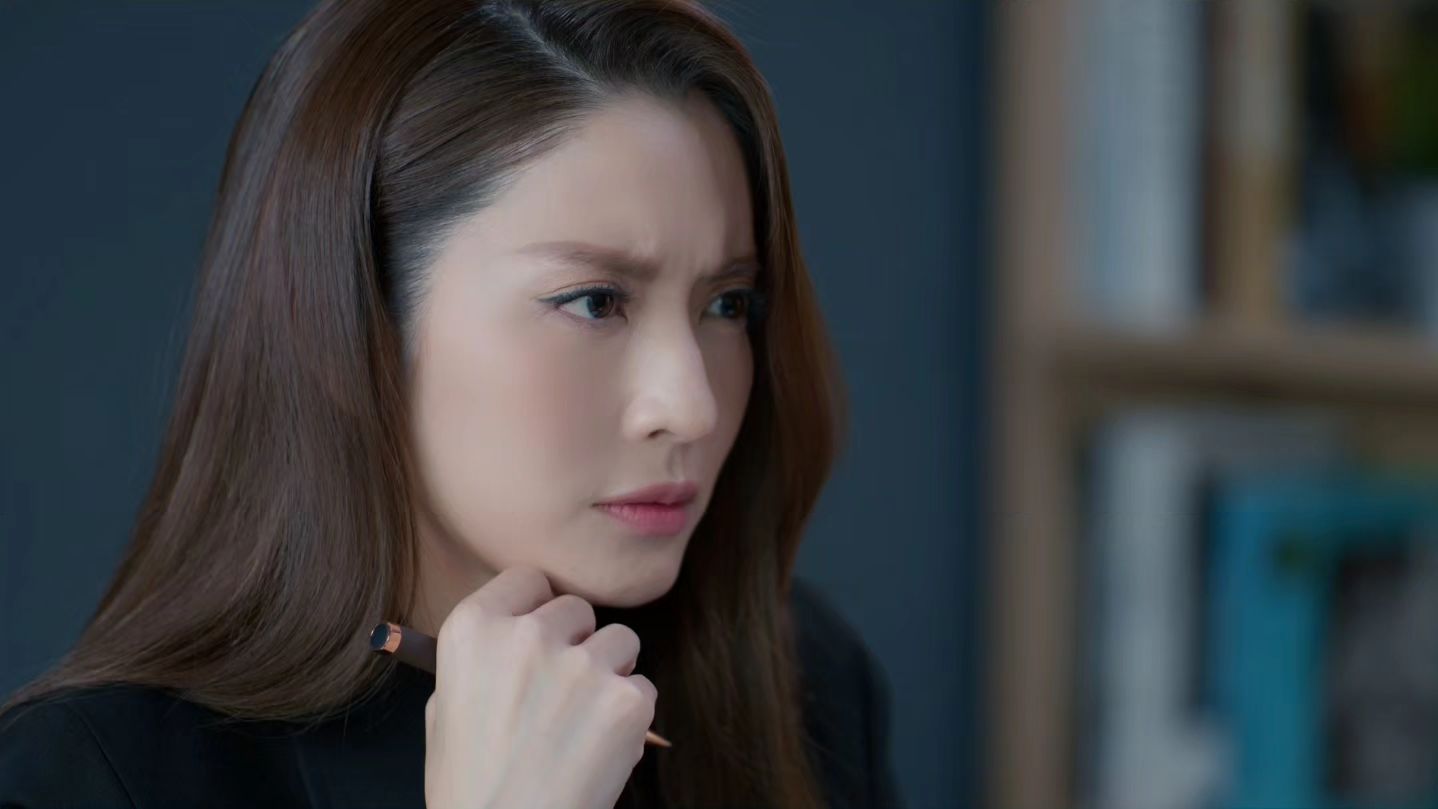 แอฟ - ทักษอร ภักดิ์สุขเจริญ