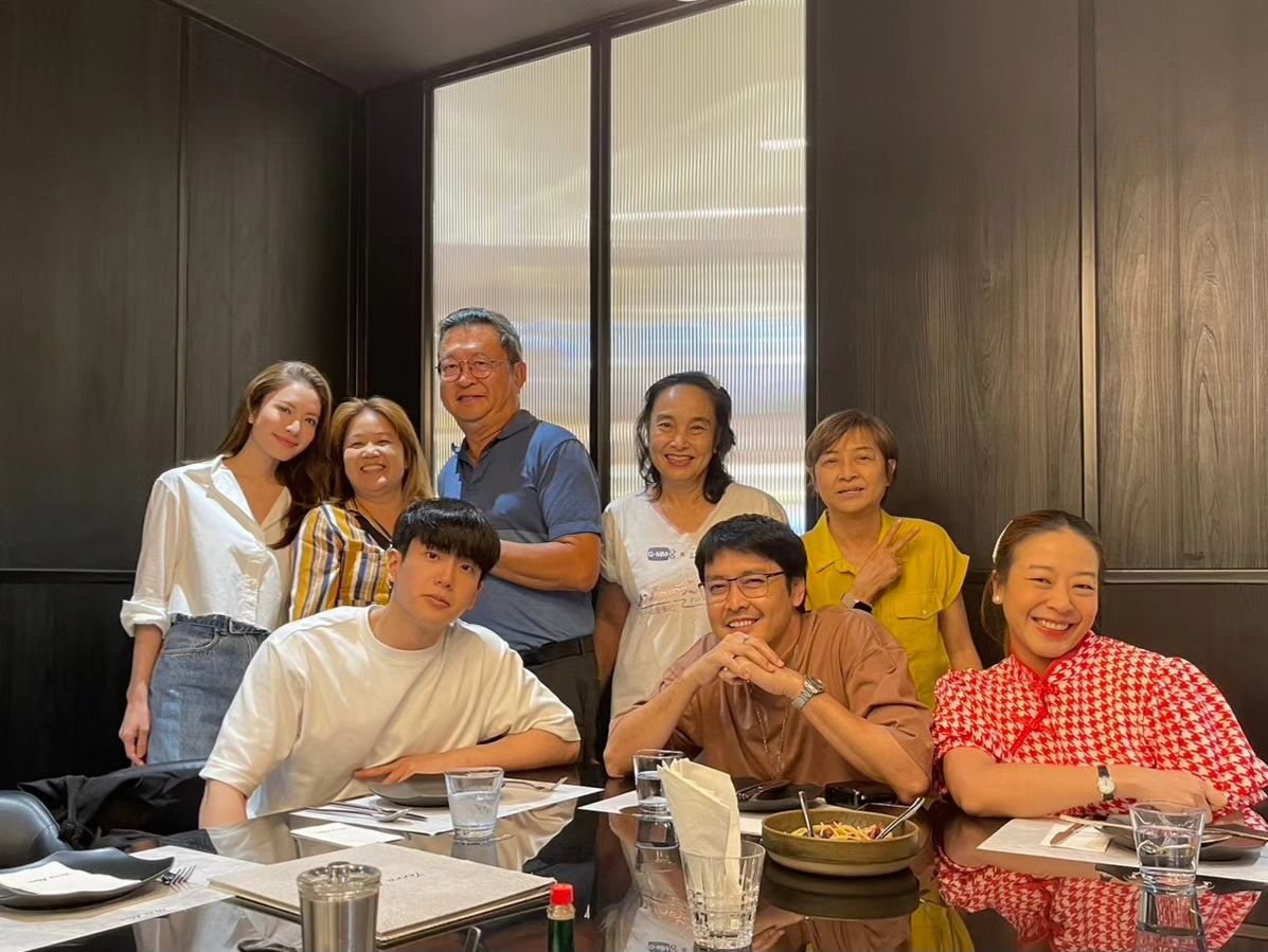 แอฟ - ทักษอร ภักดิ์สุขเจริญ