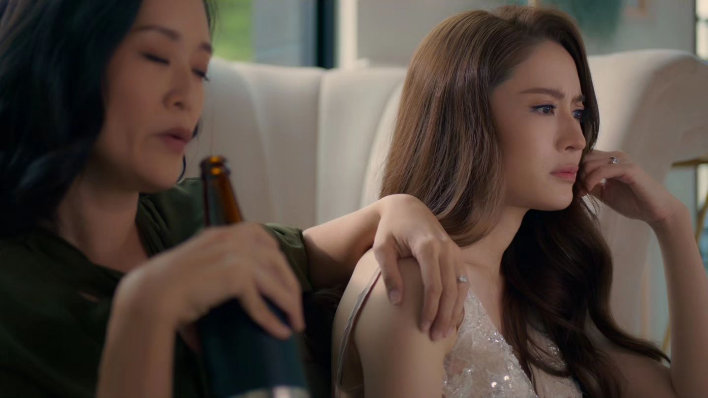 แอฟ - ทักษอร ภักดิ์สุขเจริญ