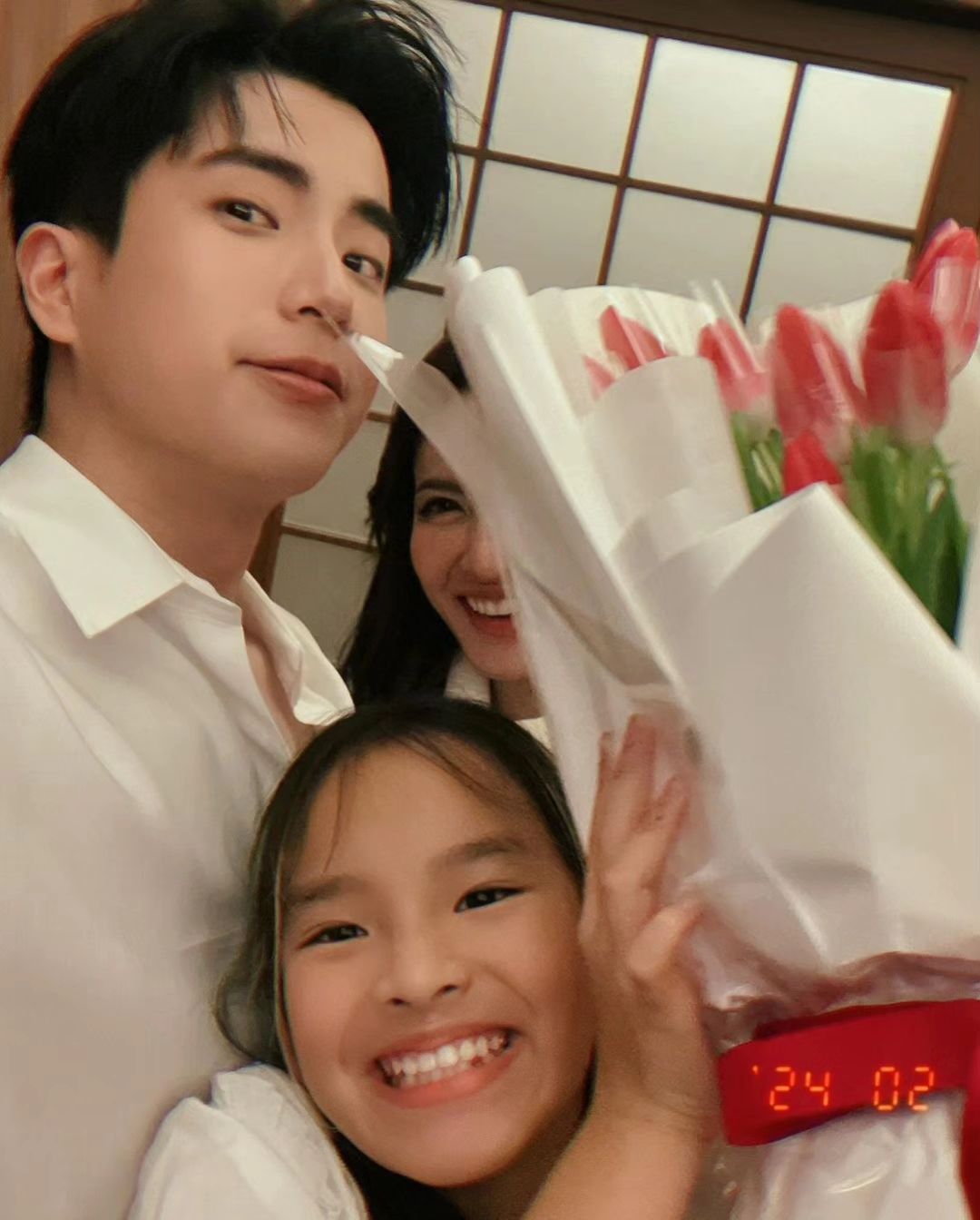 แอฟ - ทักษอร ภักดิ์สุขเจริญ