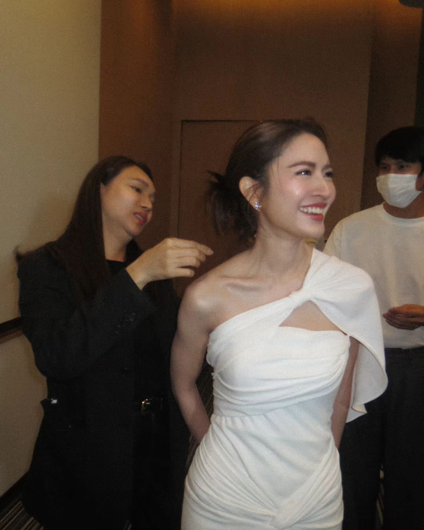 แอฟ - ทักษอร ภักดิ์สุขเจริญ