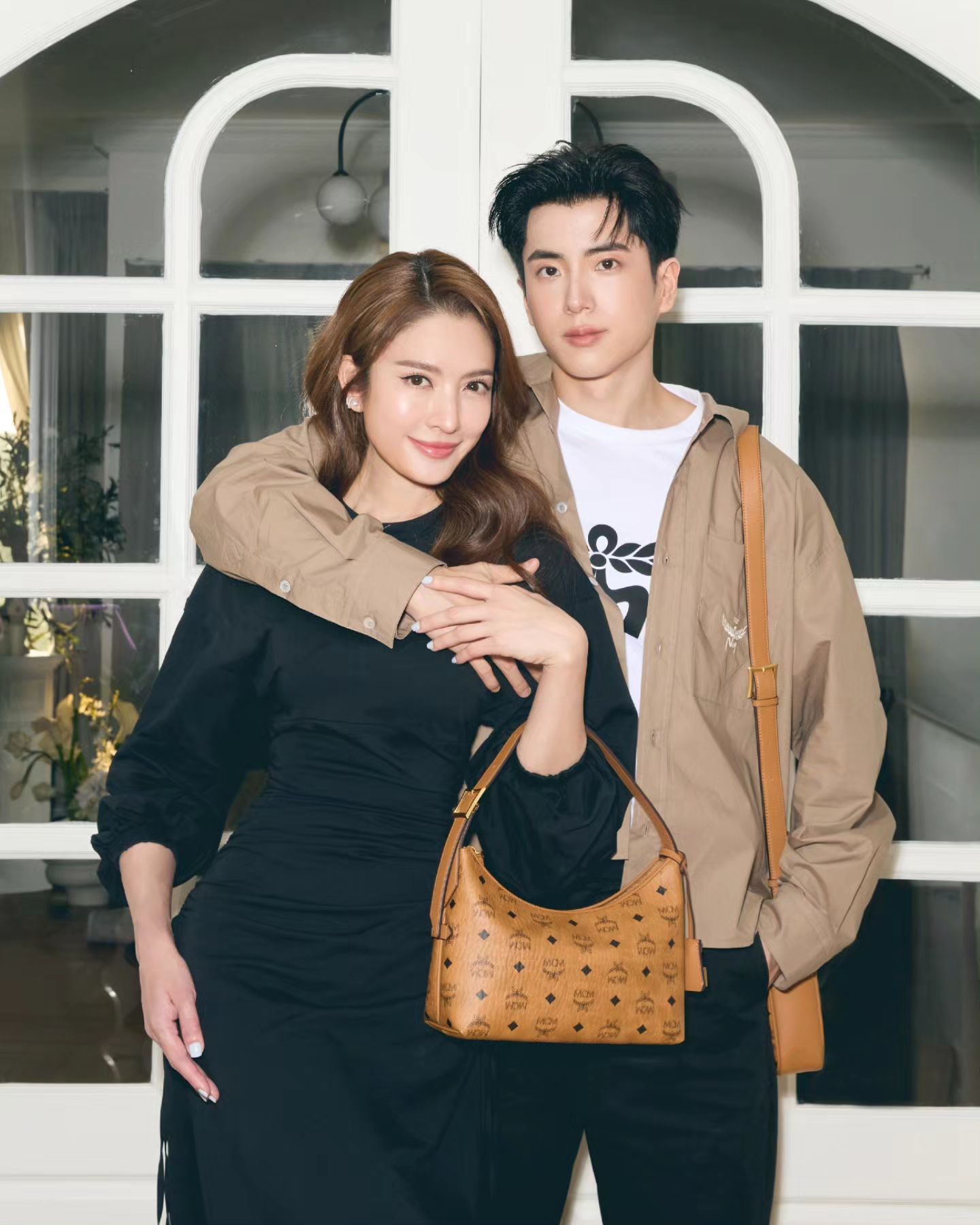 แอฟ - ทักษอร ภักดิ์สุขเจริญ