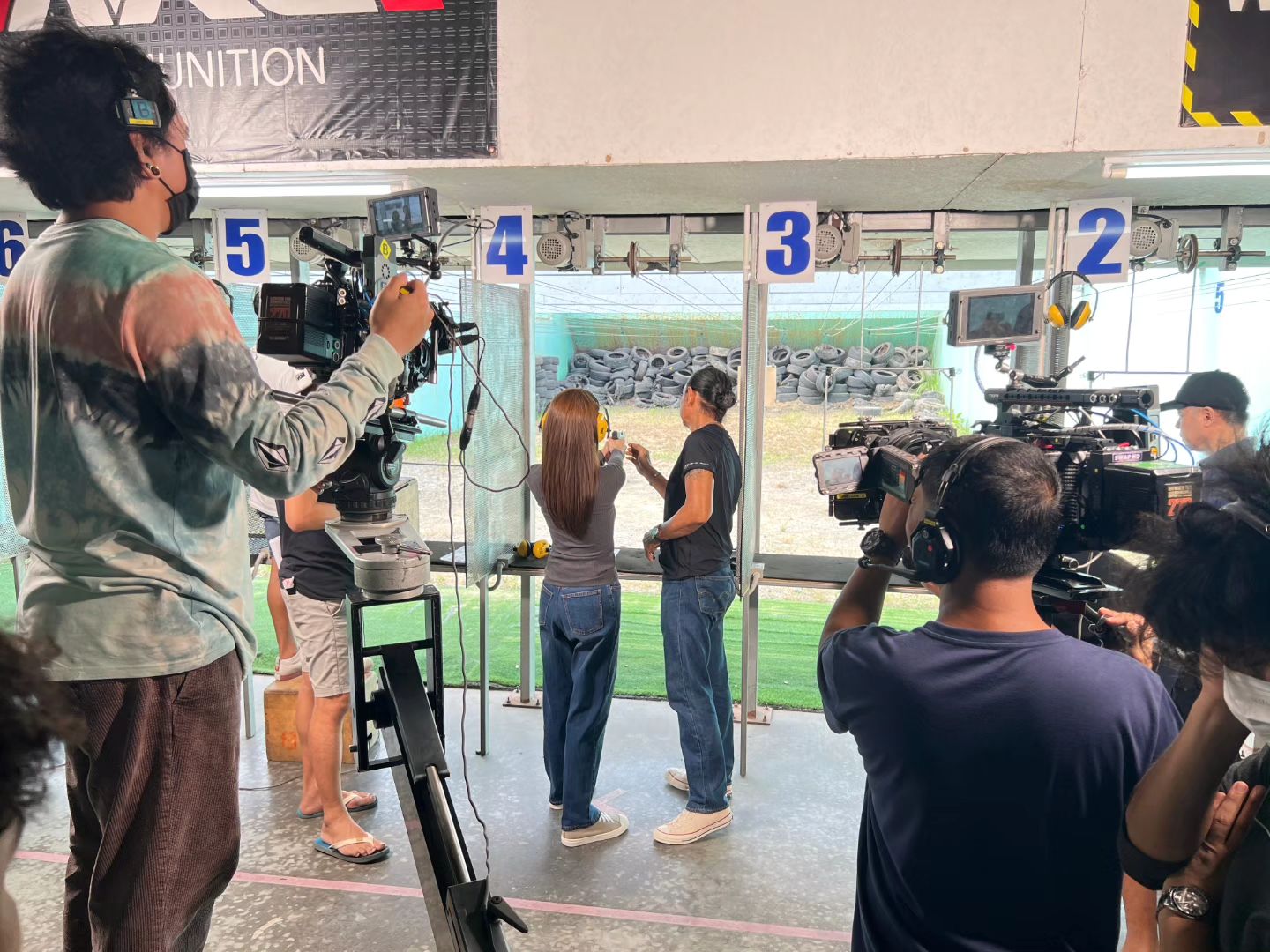 แอฟ - ทักษอร ภักดิ์สุขเจริญ