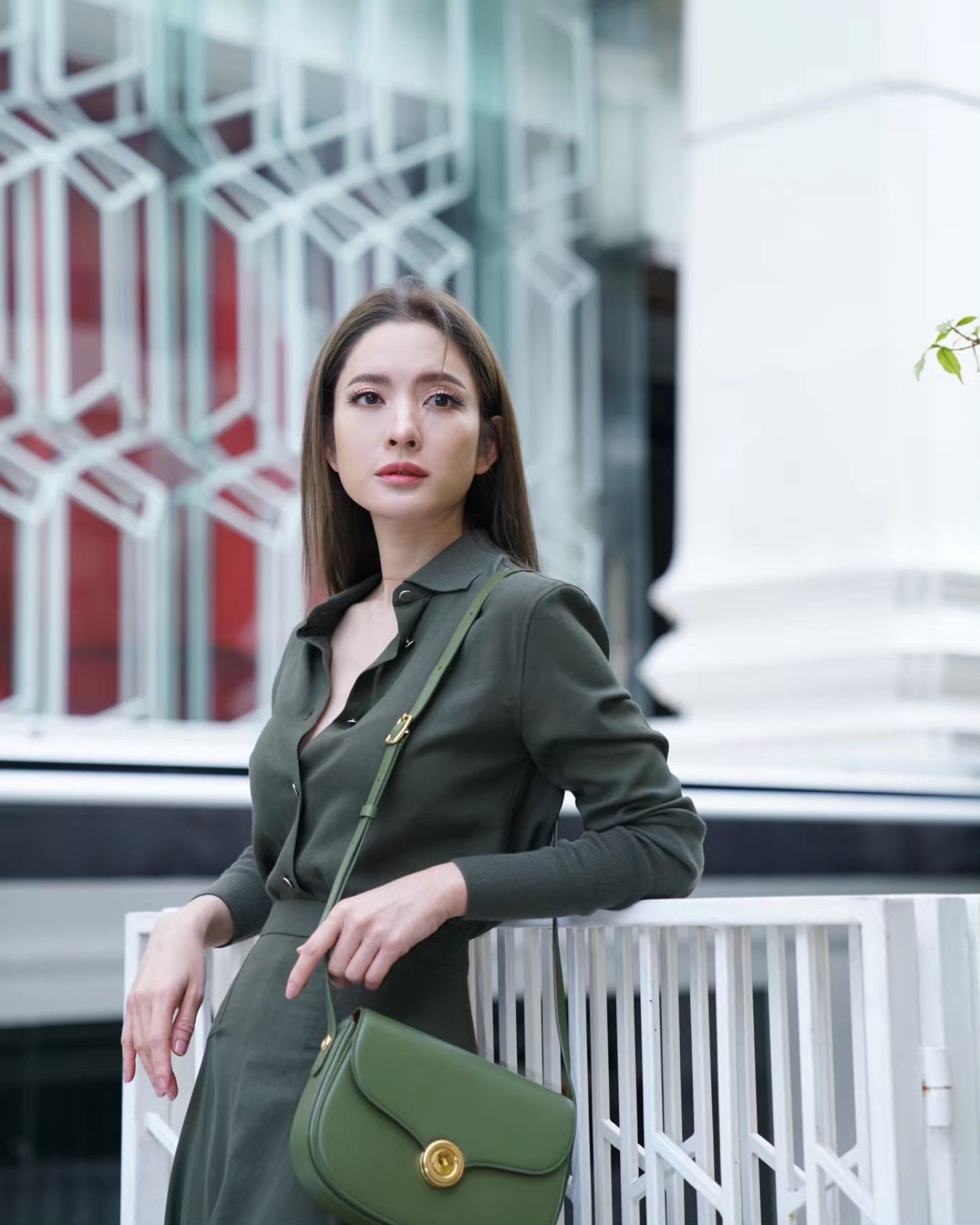 แอฟ - ทักษอร ภักดิ์สุขเจริญ