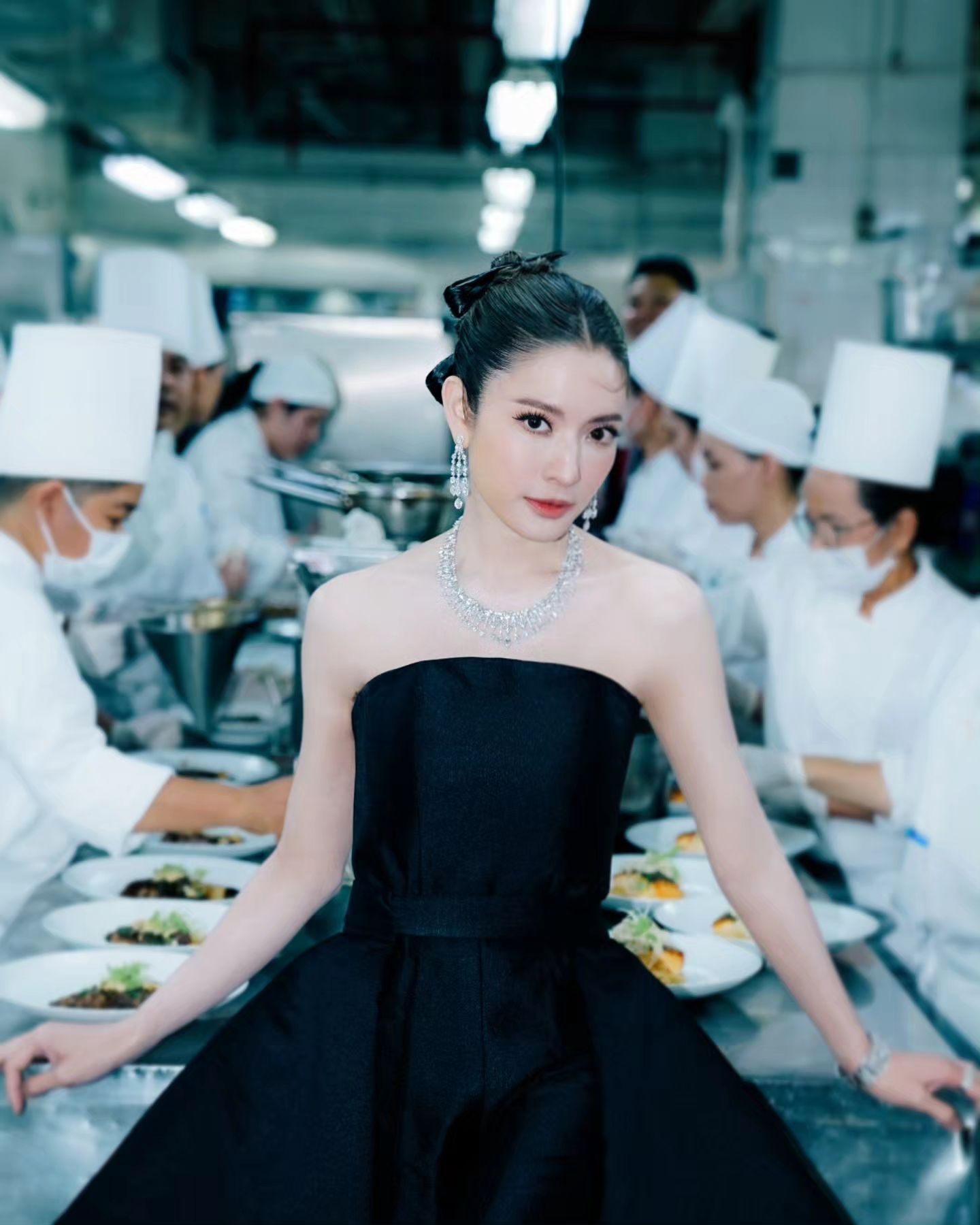 แอฟ - ทักษอร ภักดิ์สุขเจริญ