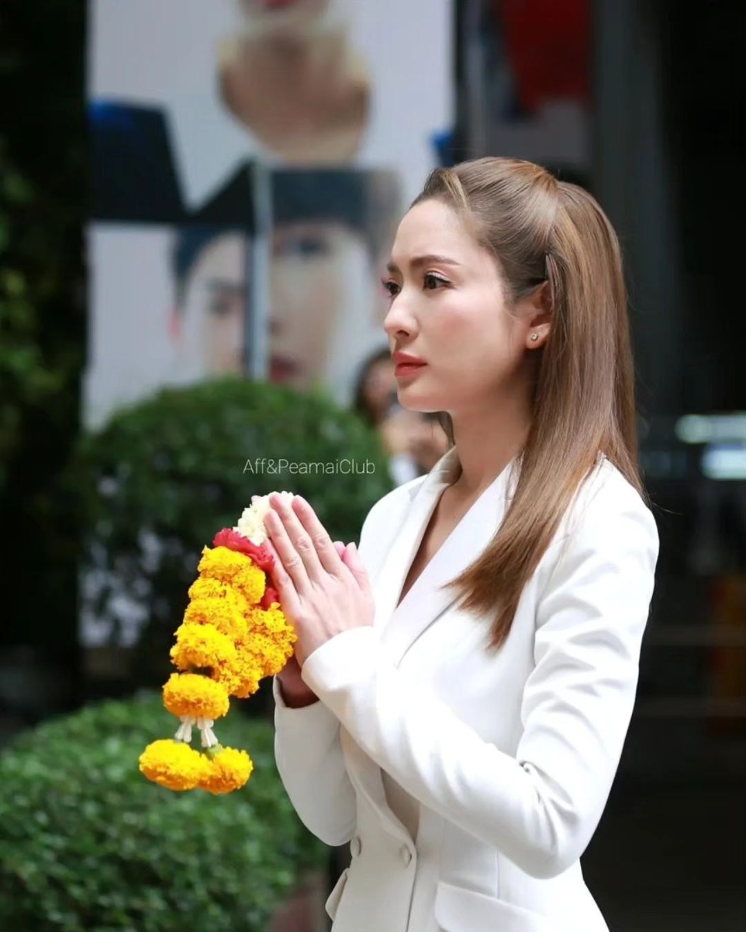 แอฟ - ทักษอร ภักดิ์สุขเจริญ