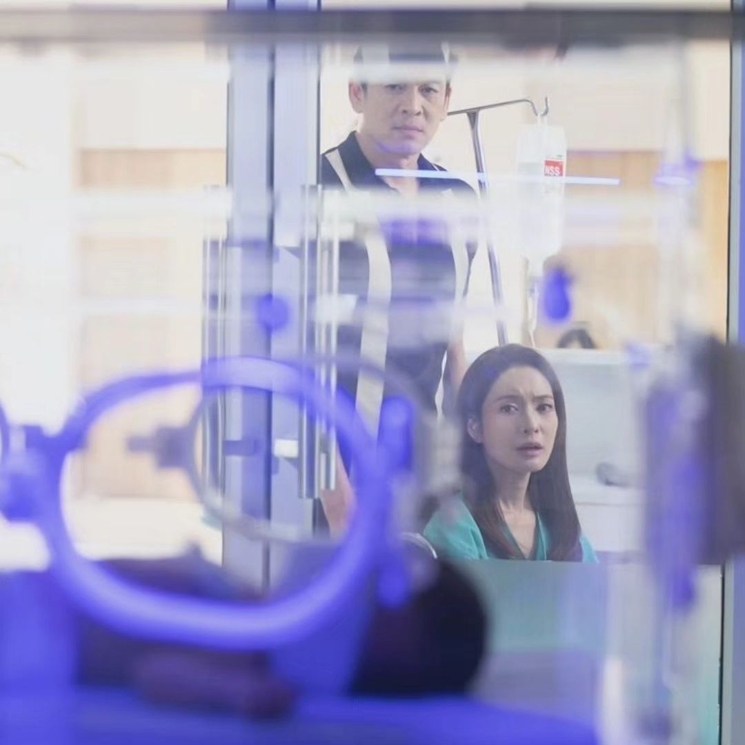 แอฟ - ทักษอร ภักดิ์สุขเจริญ