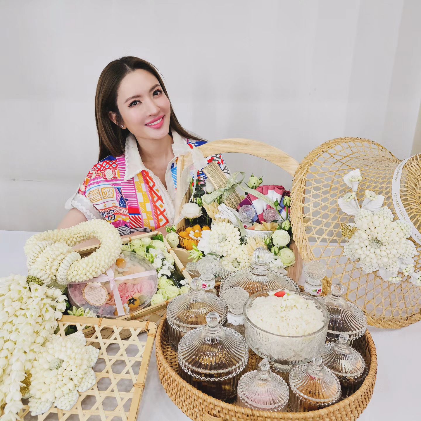 แอฟ - ทักษอร ภักดิ์สุขเจริญ