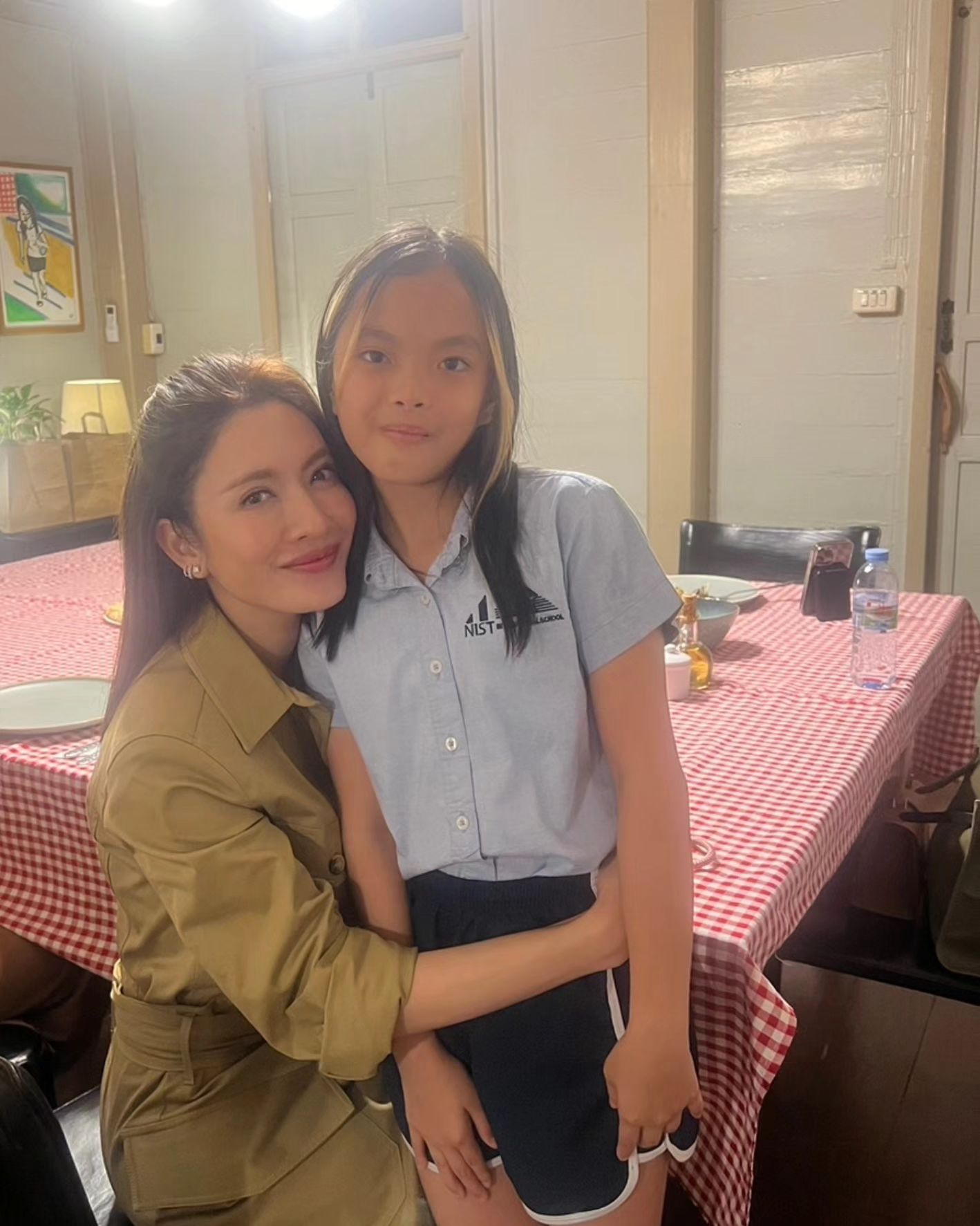 แอฟ - ทักษอร ภักดิ์สุขเจริญ