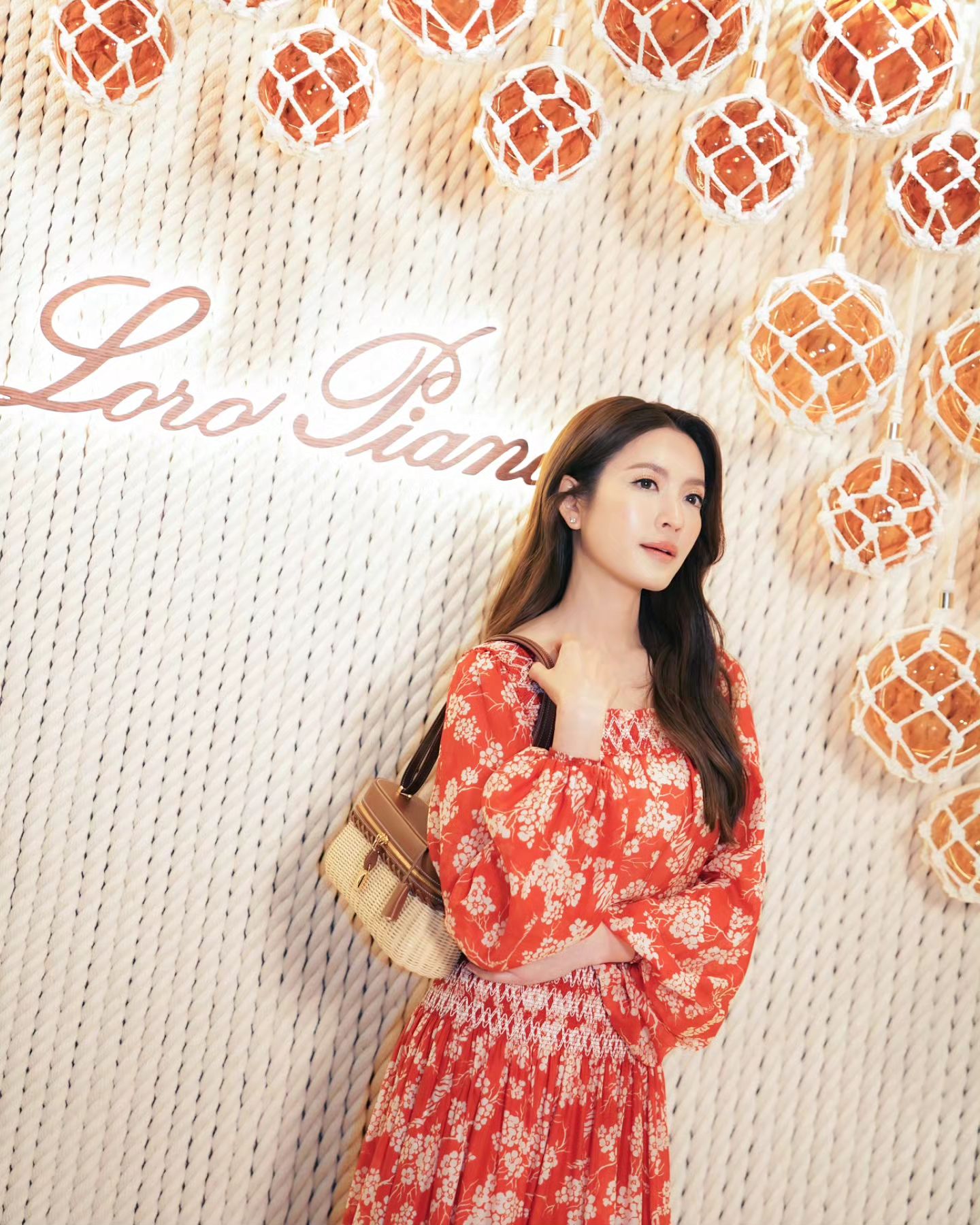 แอฟ - ทักษอร ภักดิ์สุขเจริญ