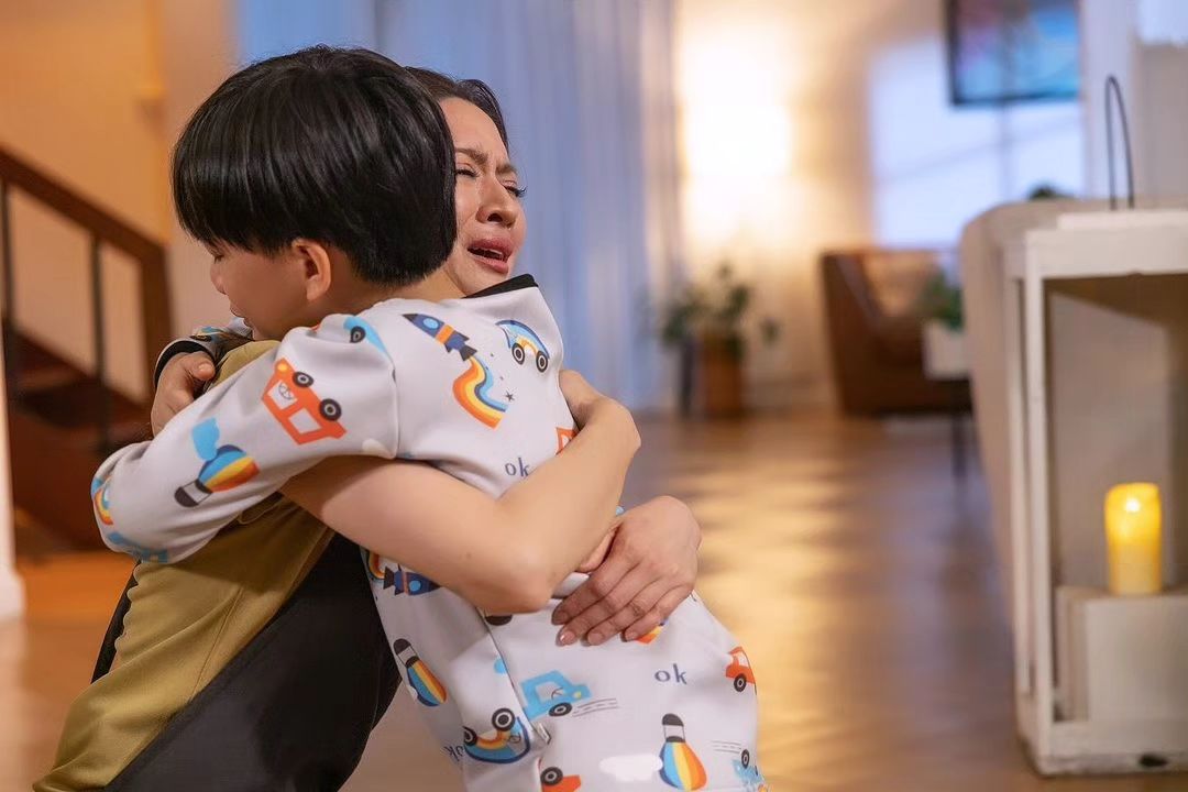 แอฟ - ทักษอร ภักดิ์สุขเจริญ