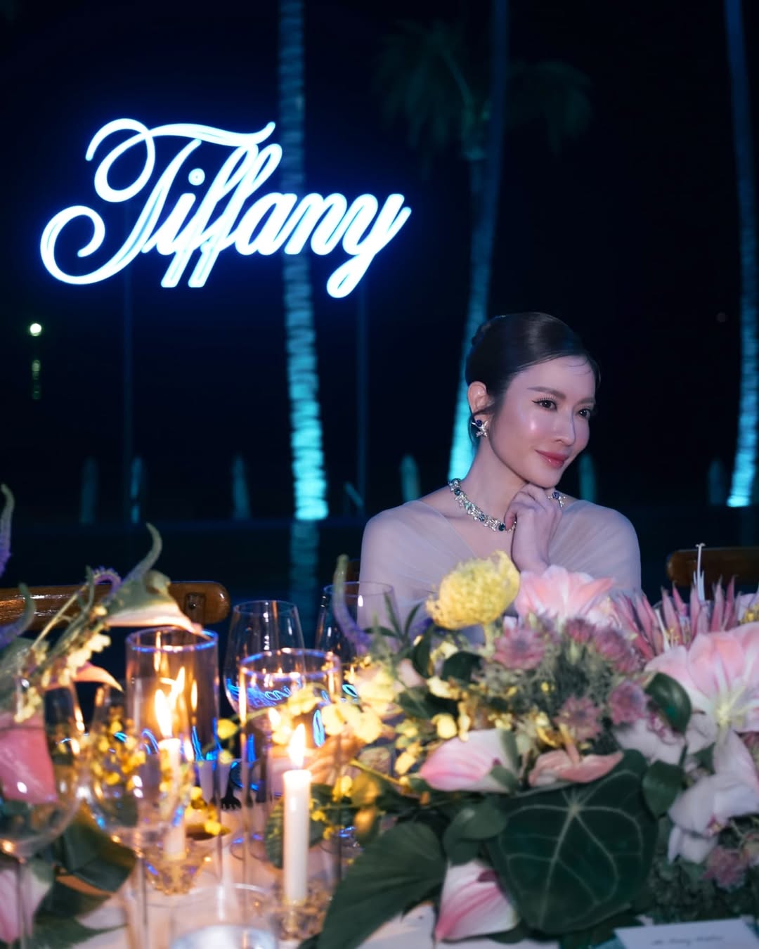 แอฟ - ทักษอร ภักดิ์สุขเจริญ