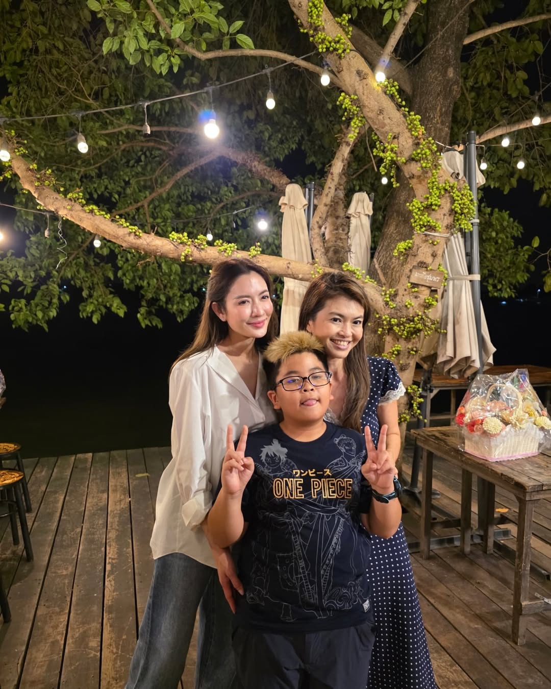 แอฟ - ทักษอร ภักดิ์สุขเจริญ