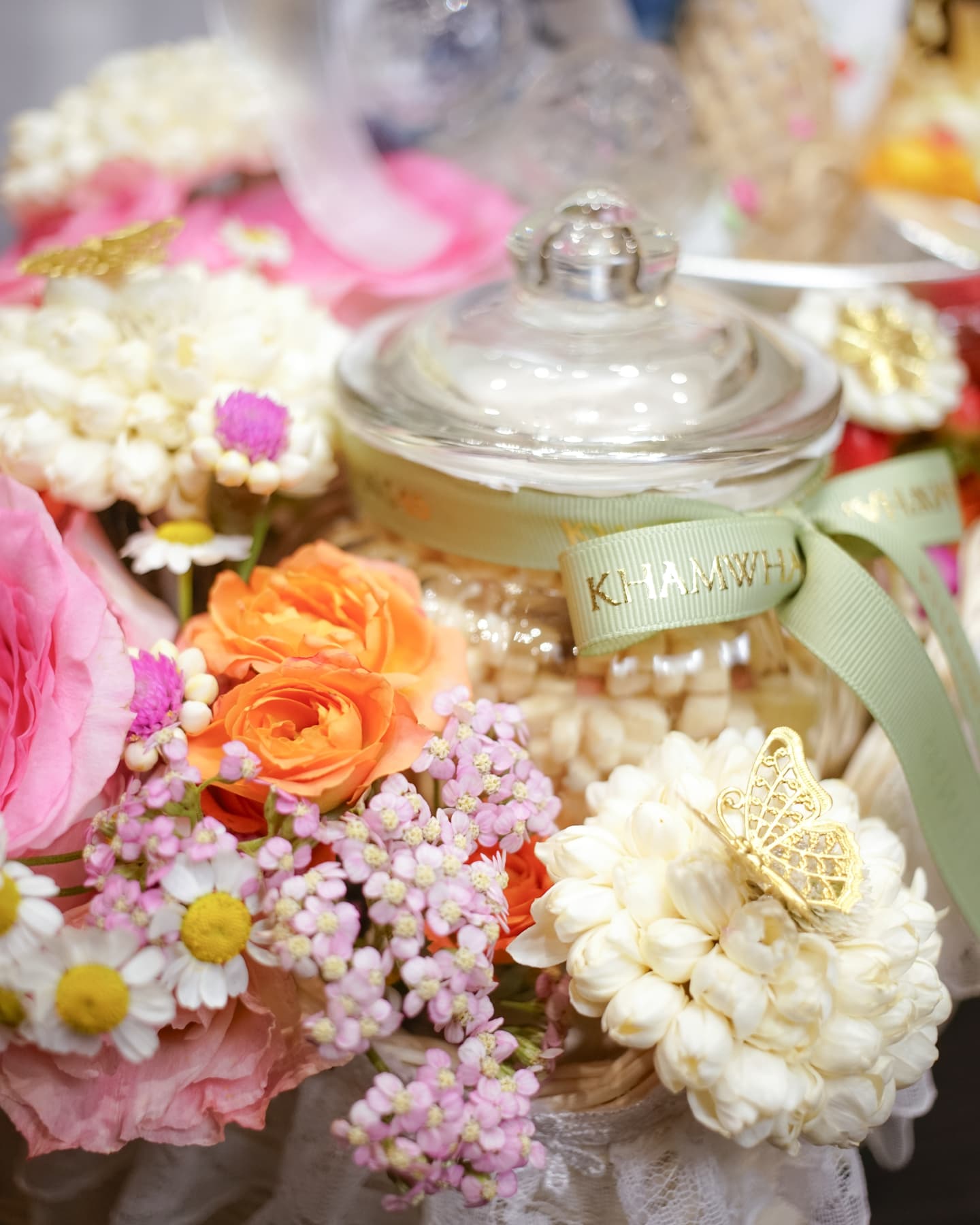 แอฟ - ทักษอร ภักดิ์สุขเจริญ