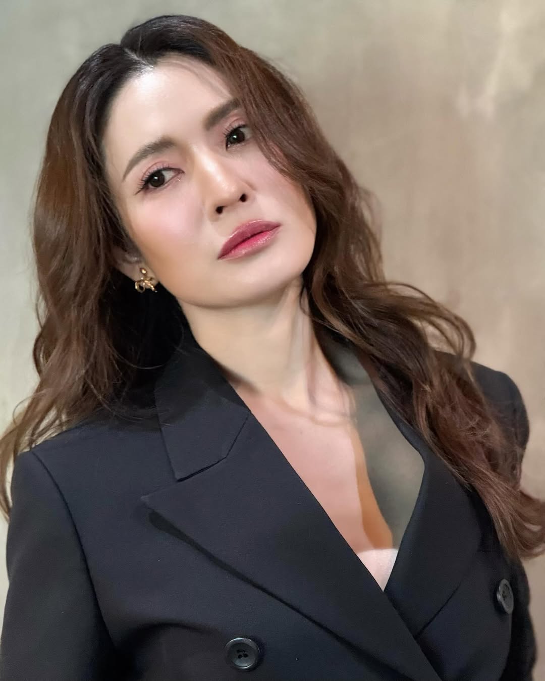 แอฟ - ทักษอร ภักดิ์สุขเจริญ