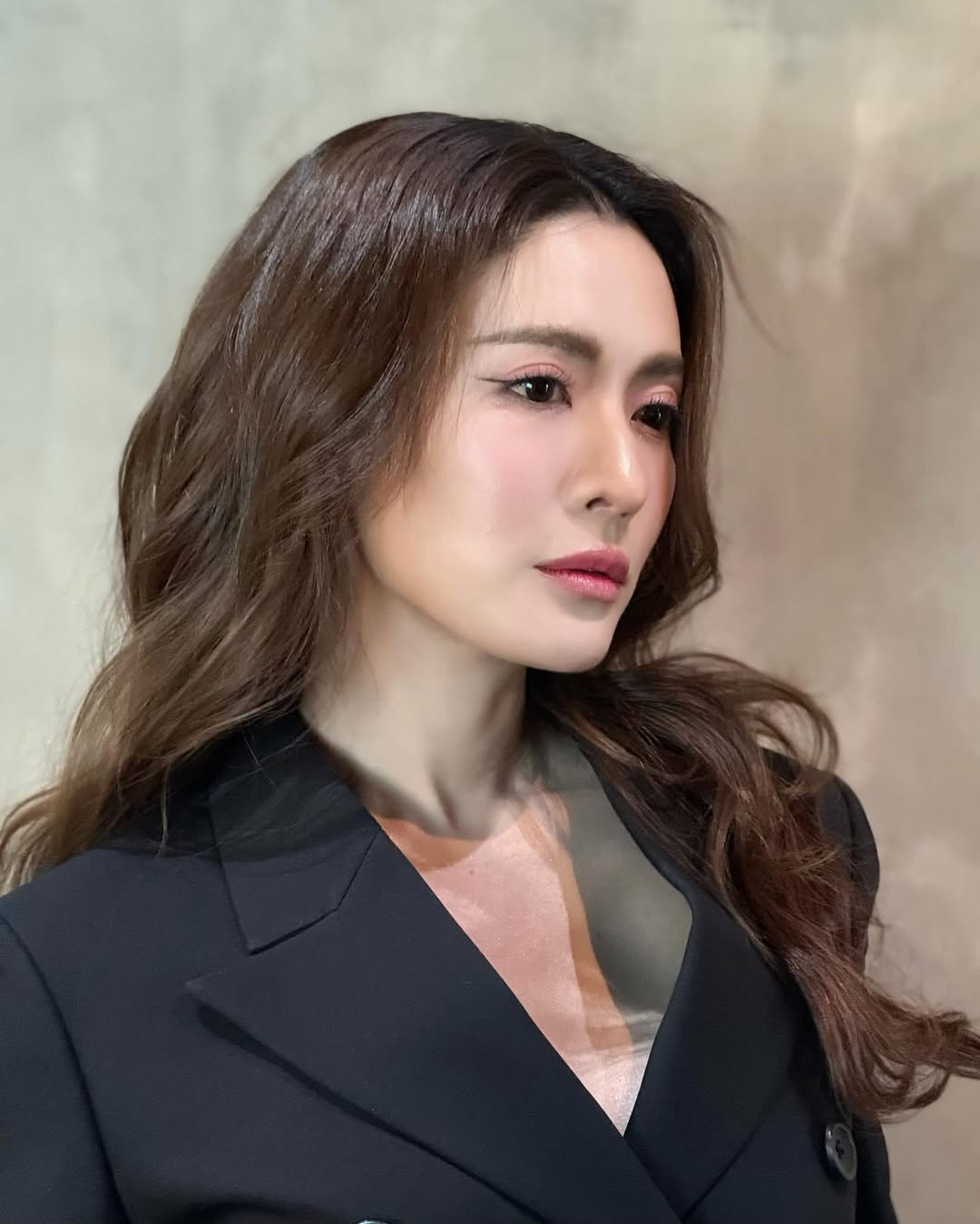 แอฟ - ทักษอร ภักดิ์สุขเจริญ