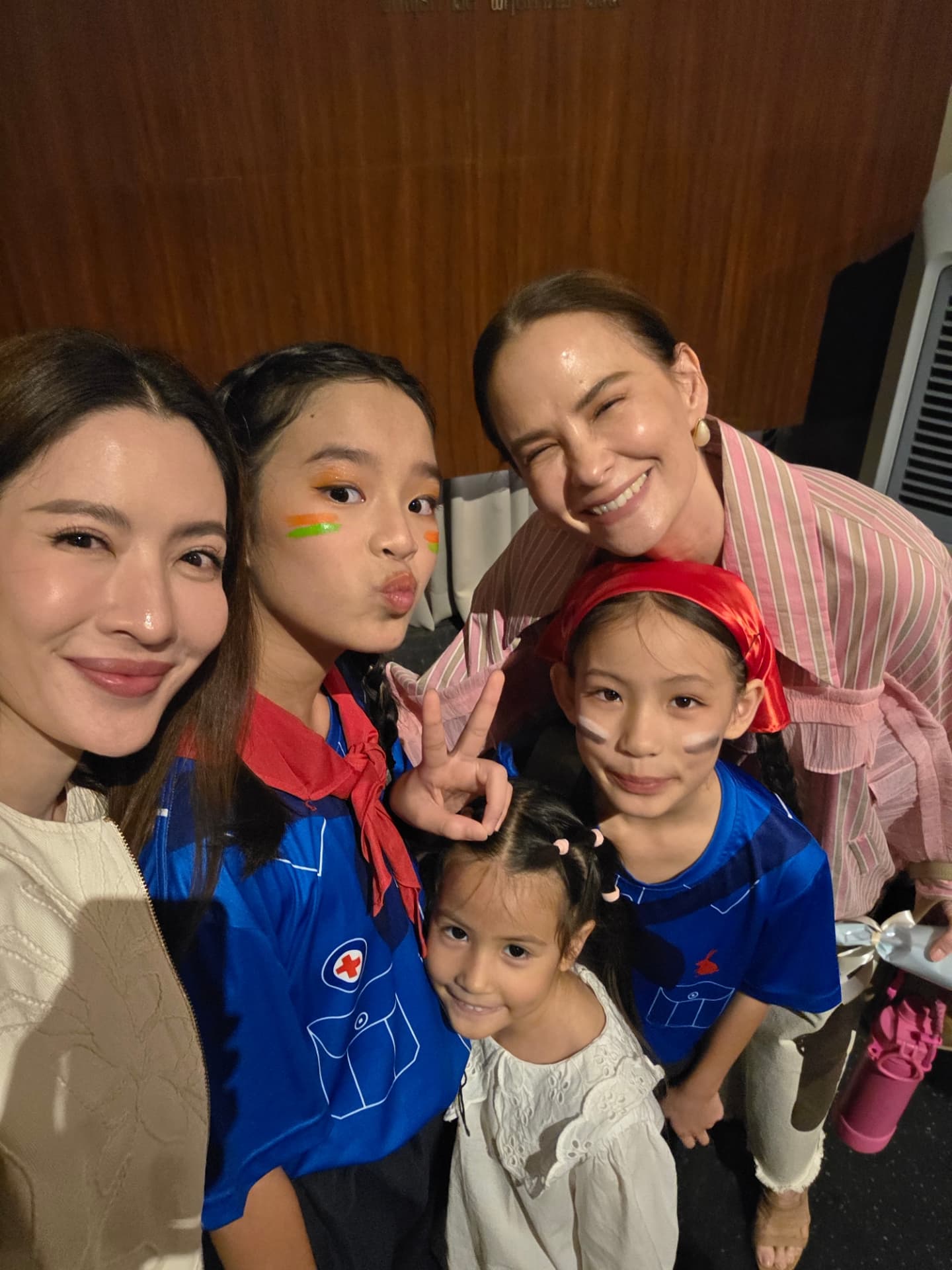 แอฟ - ทักษอร ภักดิ์สุขเจริญ
