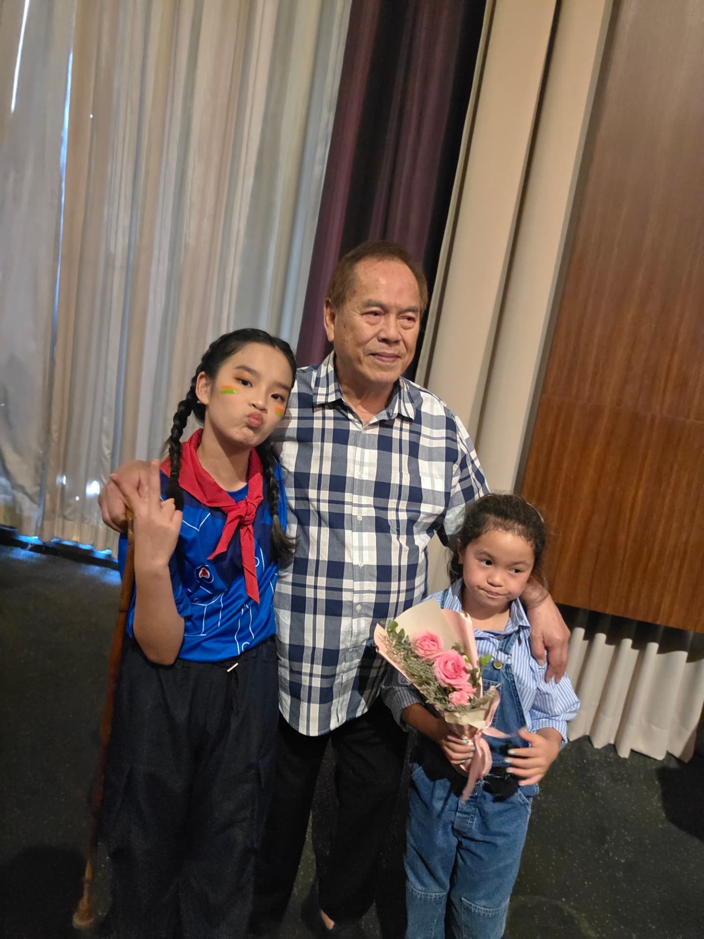 แอฟ - ทักษอร ภักดิ์สุขเจริญ