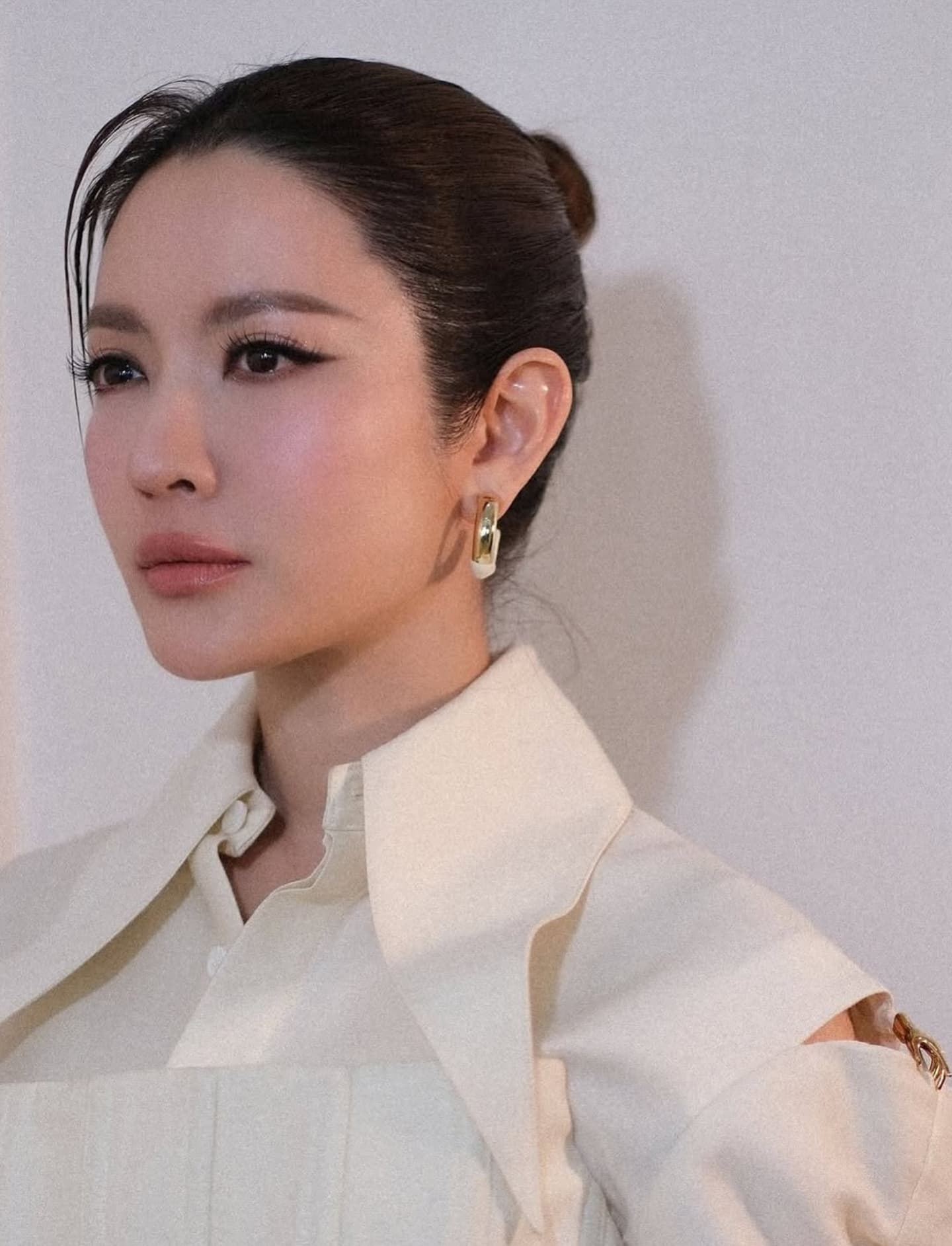 แอฟ - ทักษอร ภักดิ์สุขเจริญ