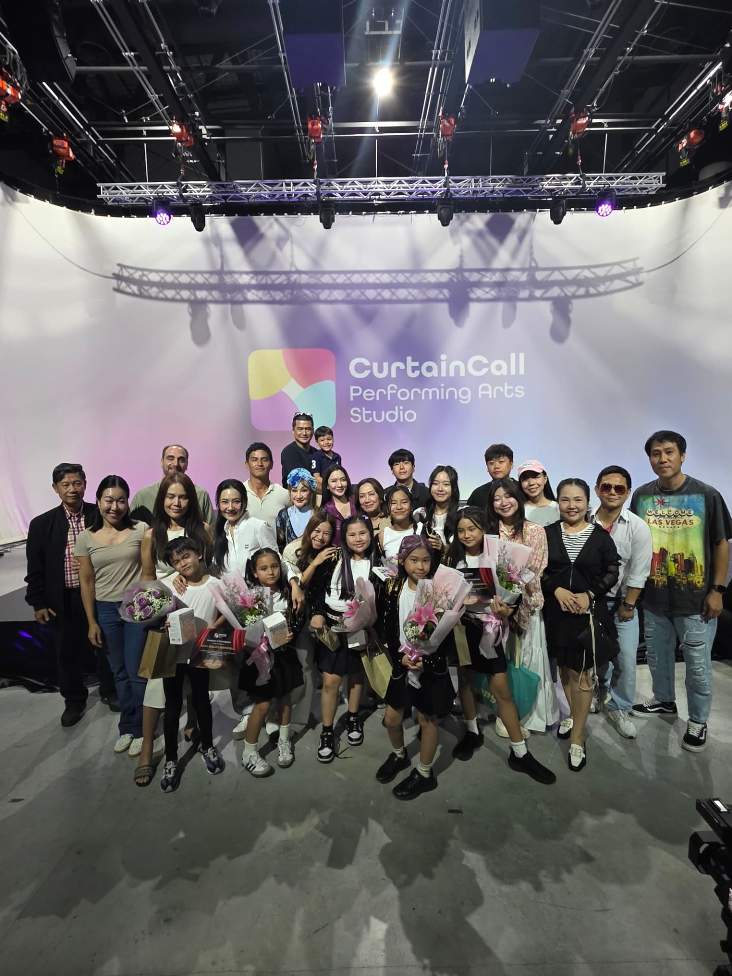 แอฟ - ทักษอร ภักดิ์สุขเจริญ