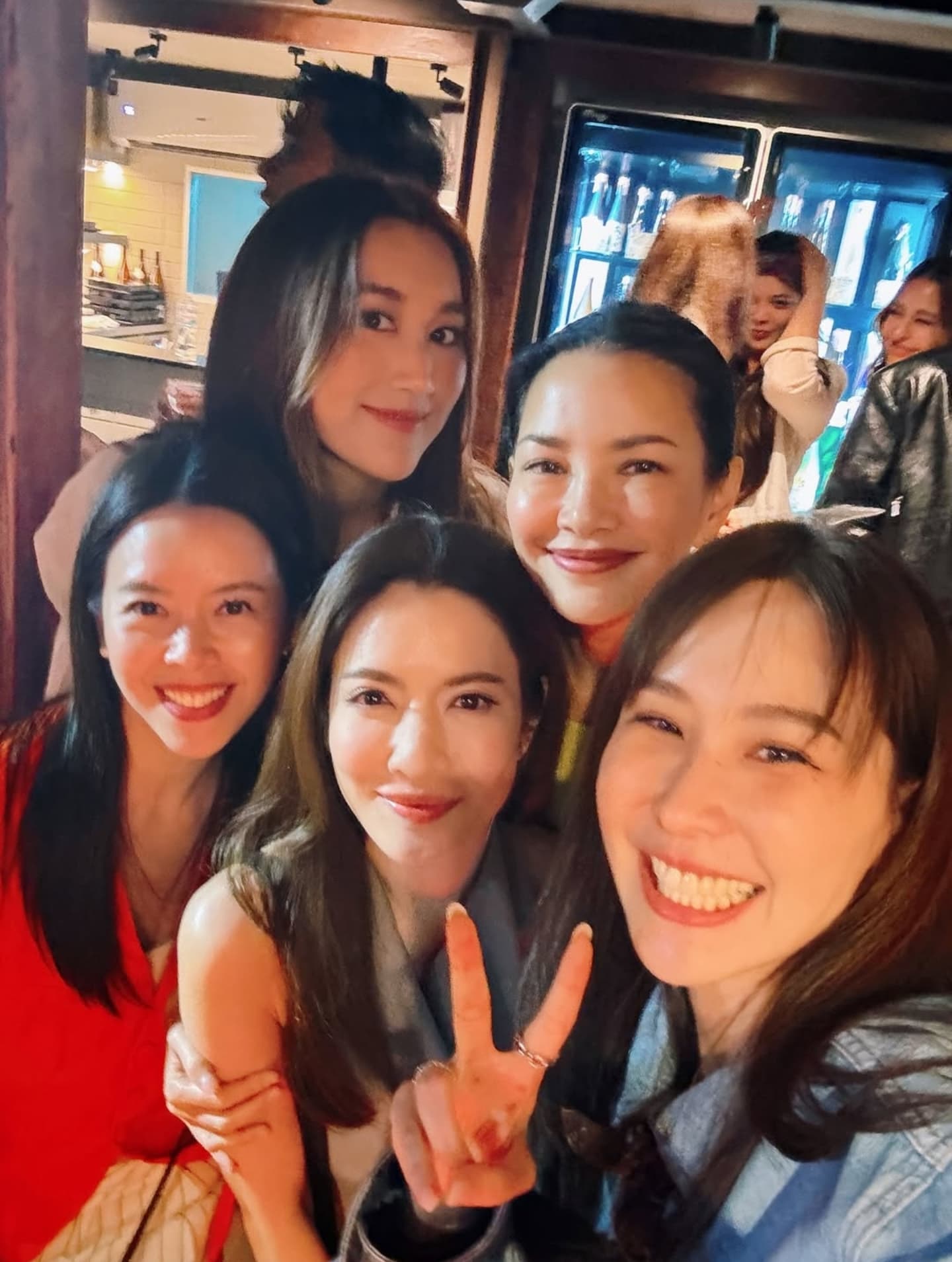 แอฟ - ทักษอร ภักดิ์สุขเจริญ