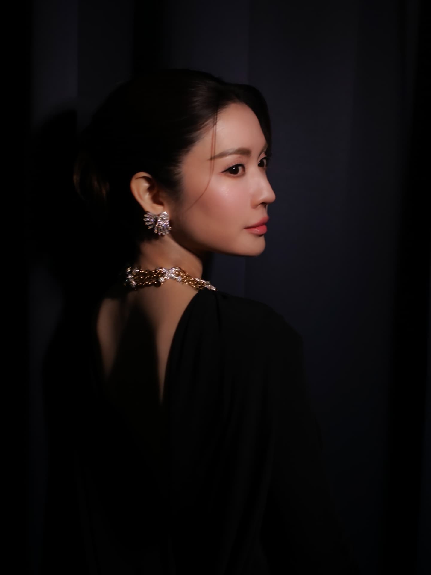 แอฟ - ทักษอร ภักดิ์สุขเจริญ