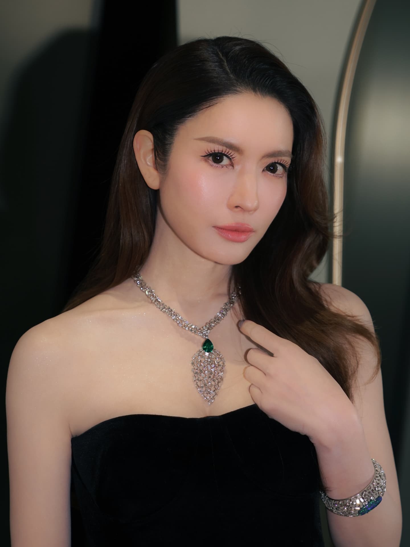 แอฟ - ทักษอร ภักดิ์สุขเจริญ