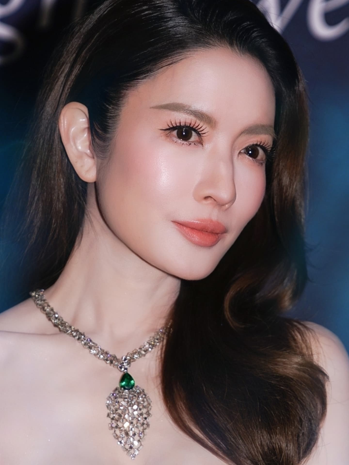 แอฟ - ทักษอร ภักดิ์สุขเจริญ