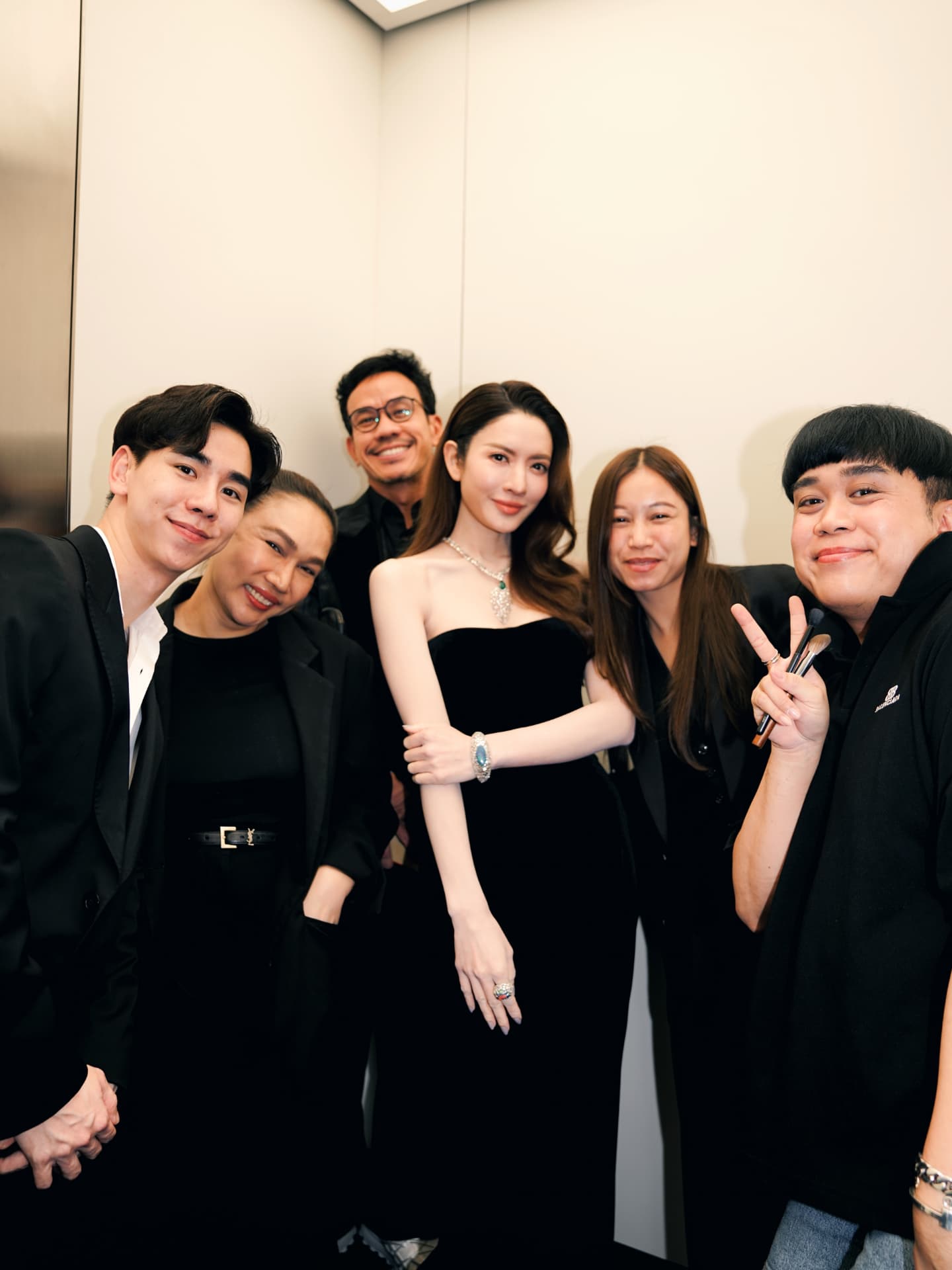 แอฟ - ทักษอร ภักดิ์สุขเจริญ