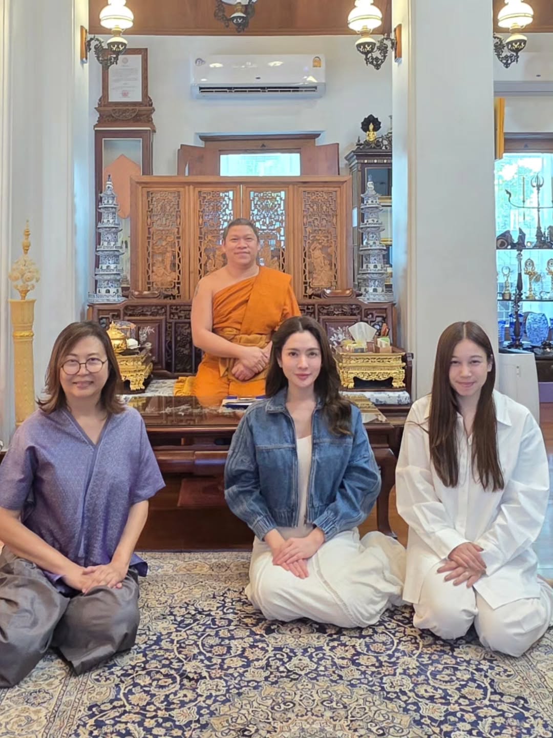 แอฟ - ทักษอร ภักดิ์สุขเจริญ