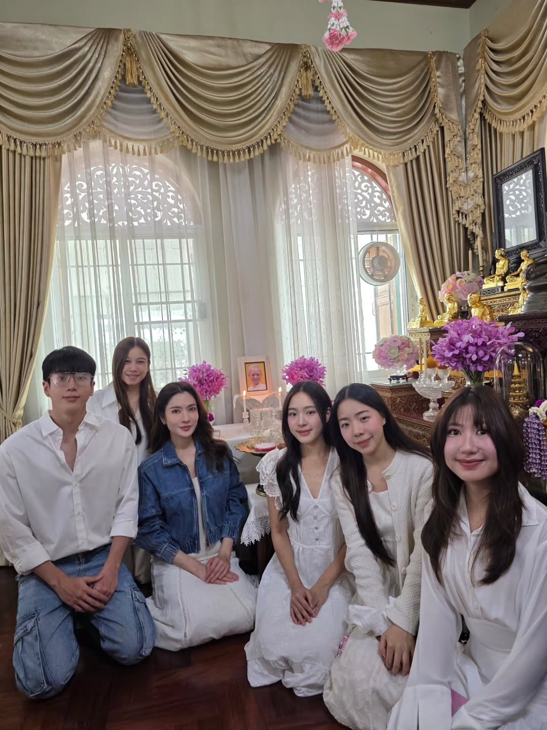 แอฟ - ทักษอร ภักดิ์สุขเจริญ