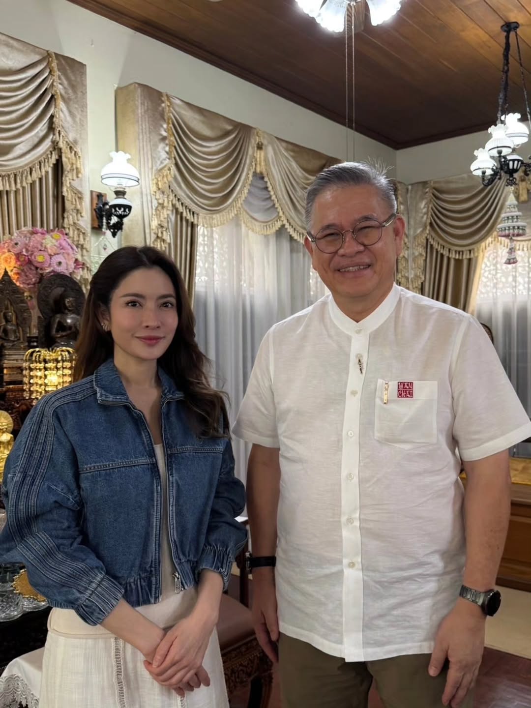 แอฟ - ทักษอร ภักดิ์สุขเจริญ