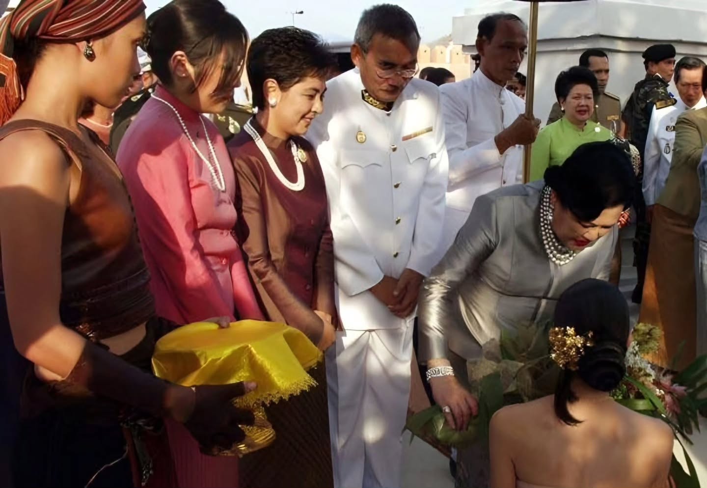 แอฟ - ทักษอร ภักดิ์สุขเจริญ