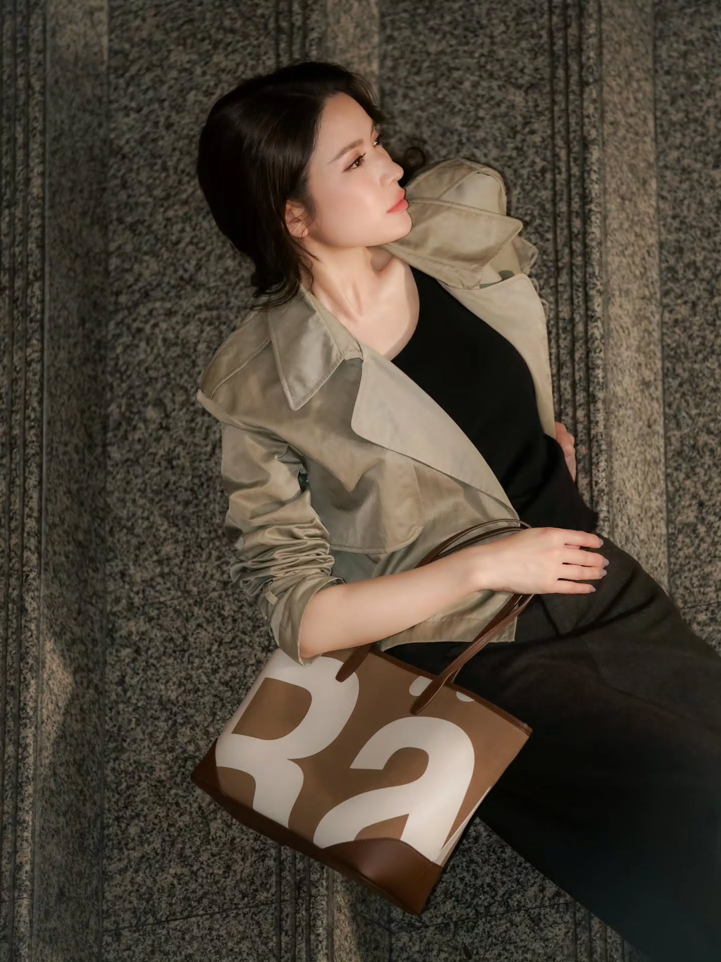 แอฟ - ทักษอร ภักดิ์สุขเจริญ