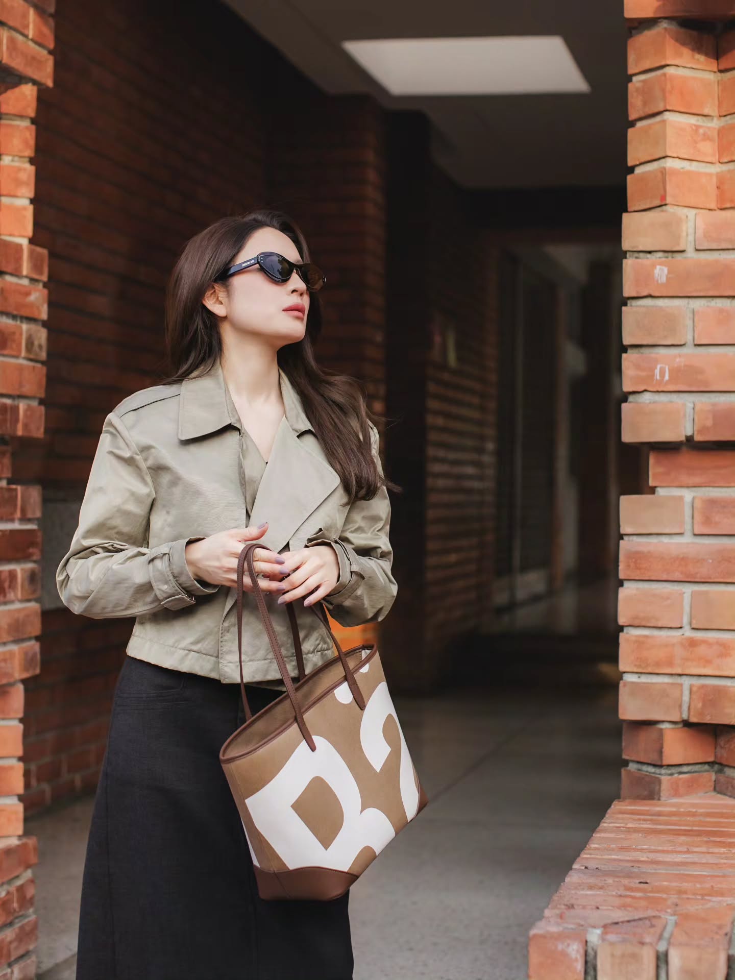 แอฟ - ทักษอร ภักดิ์สุขเจริญ