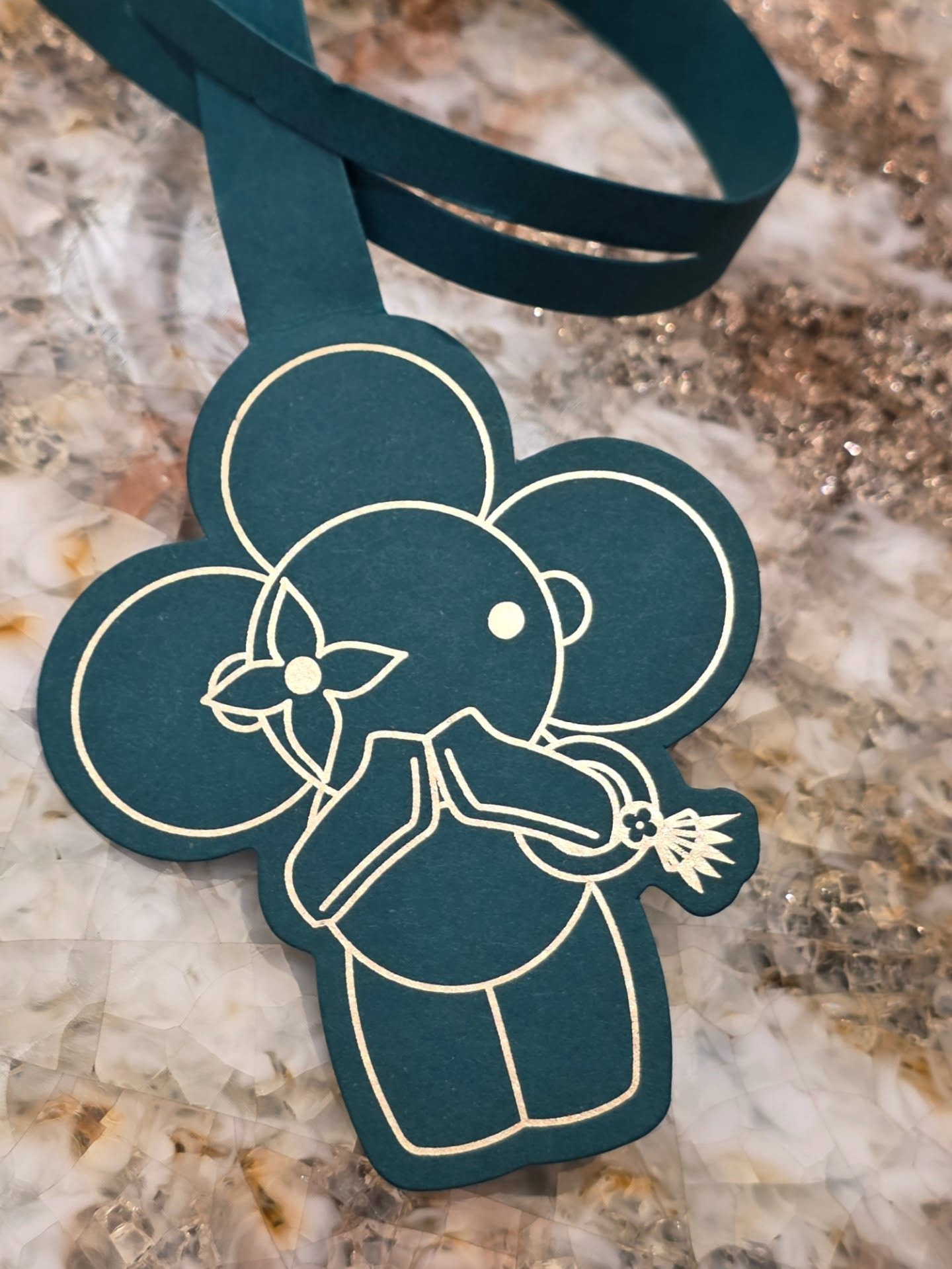 แอฟ - ทักษอร ภักดิ์สุขเจริญ