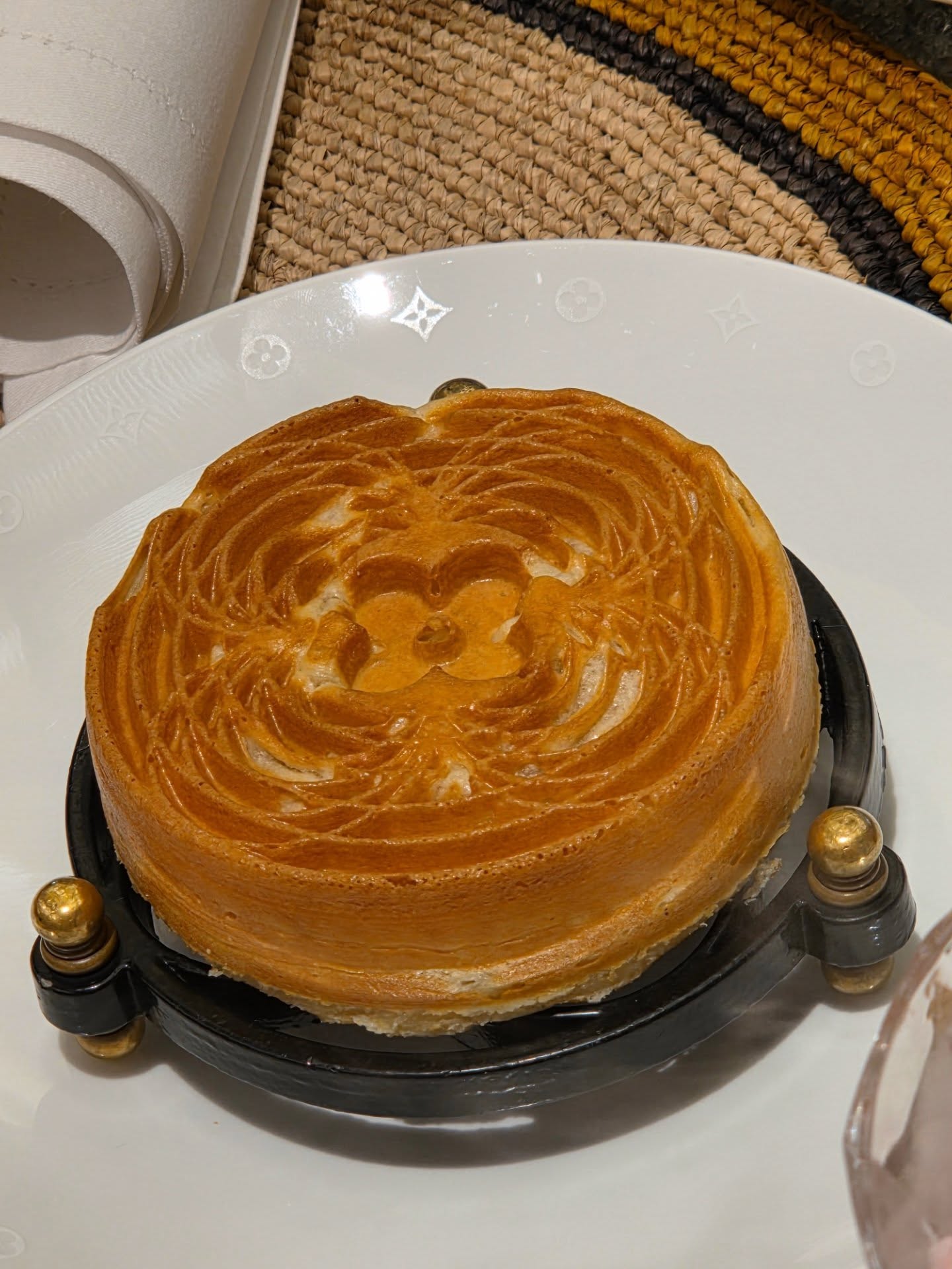 แอฟ - ทักษอร ภักดิ์สุขเจริญ