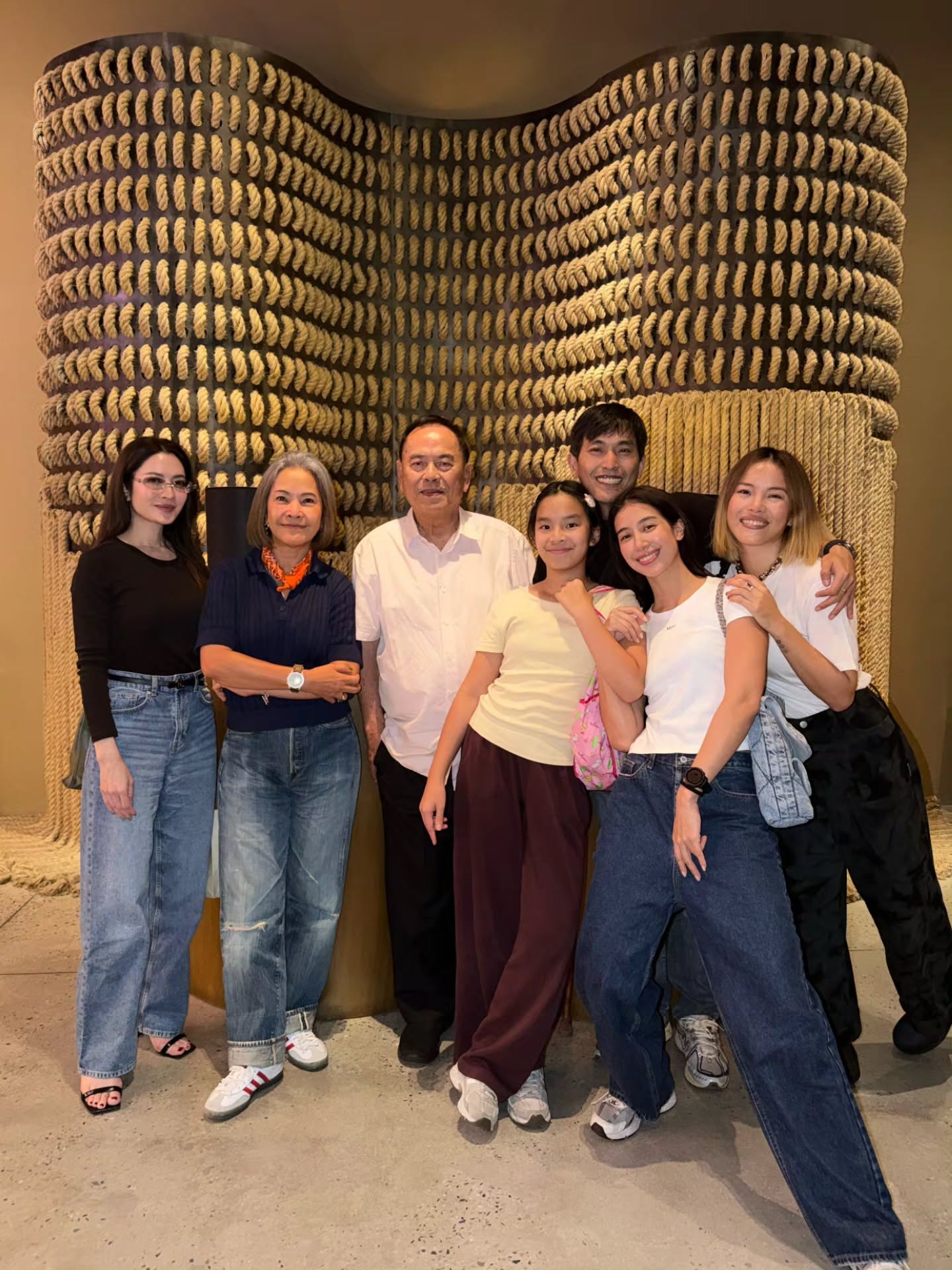 แอฟ - ทักษอร ภักดิ์สุขเจริญ