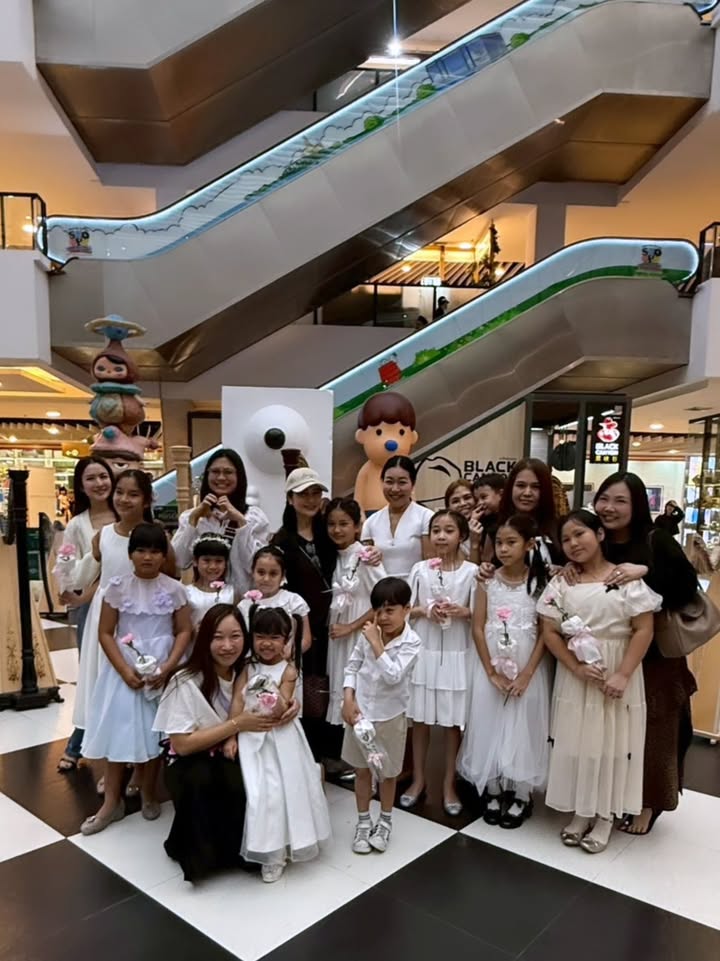 แอฟ - ทักษอร ภักดิ์สุขเจริญ