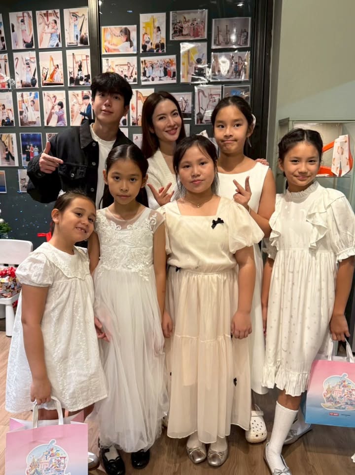 แอฟ - ทักษอร ภักดิ์สุขเจริญ