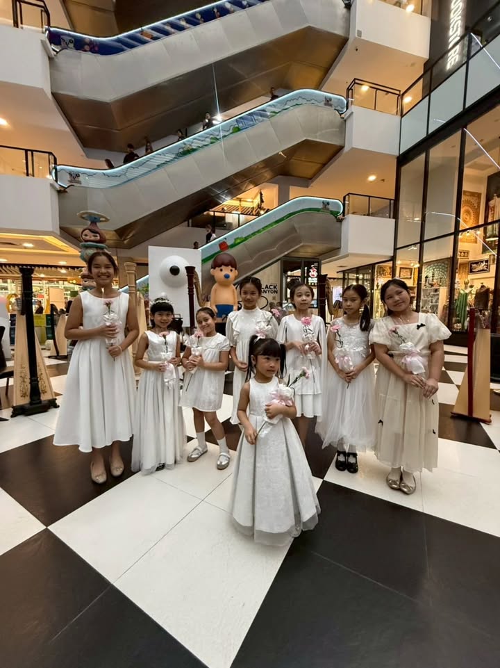 แอฟ - ทักษอร ภักดิ์สุขเจริญ