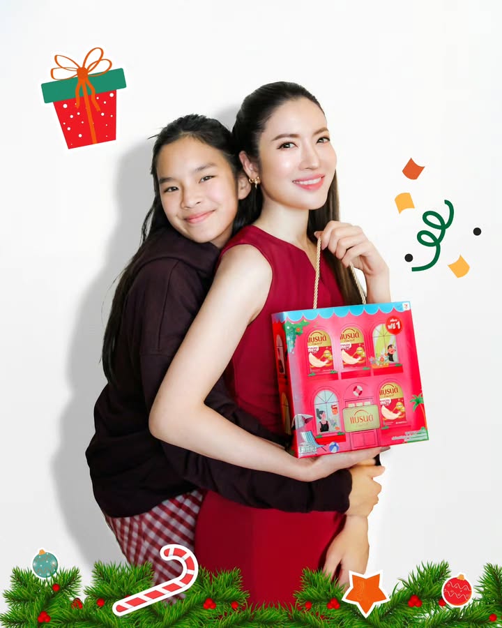 แอฟ - ทักษอร ภักดิ์สุขเจริญ