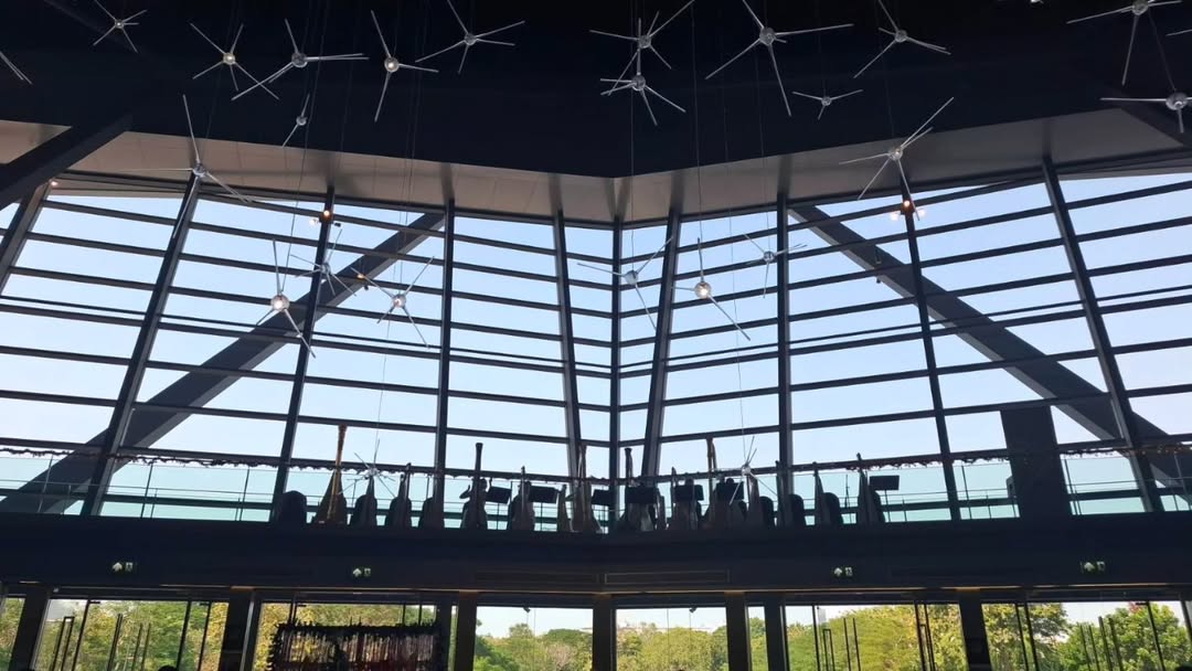 แอฟ - ทักษอร ภักดิ์สุขเจริญ