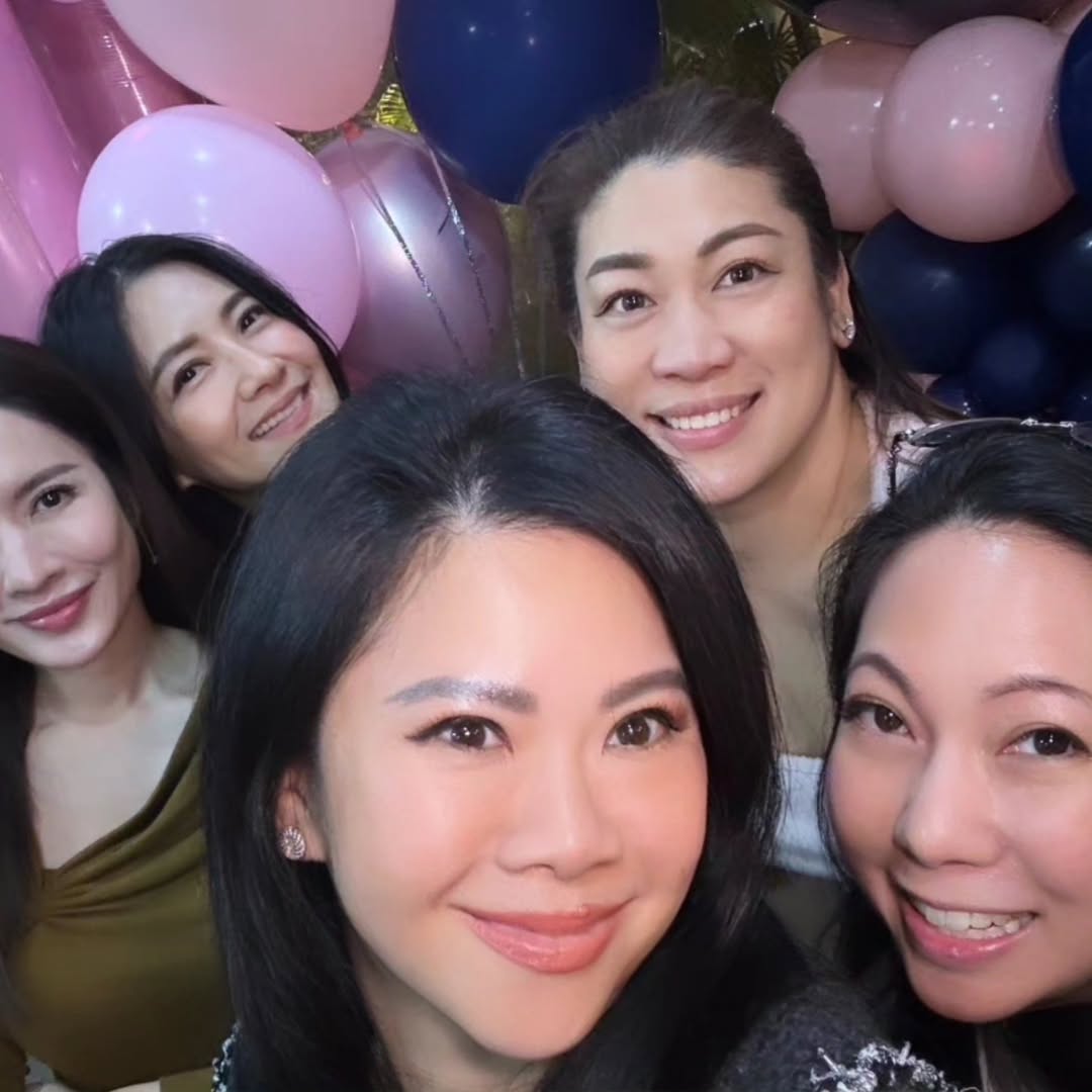 แอฟ - ทักษอร ภักดิ์สุขเจริญ